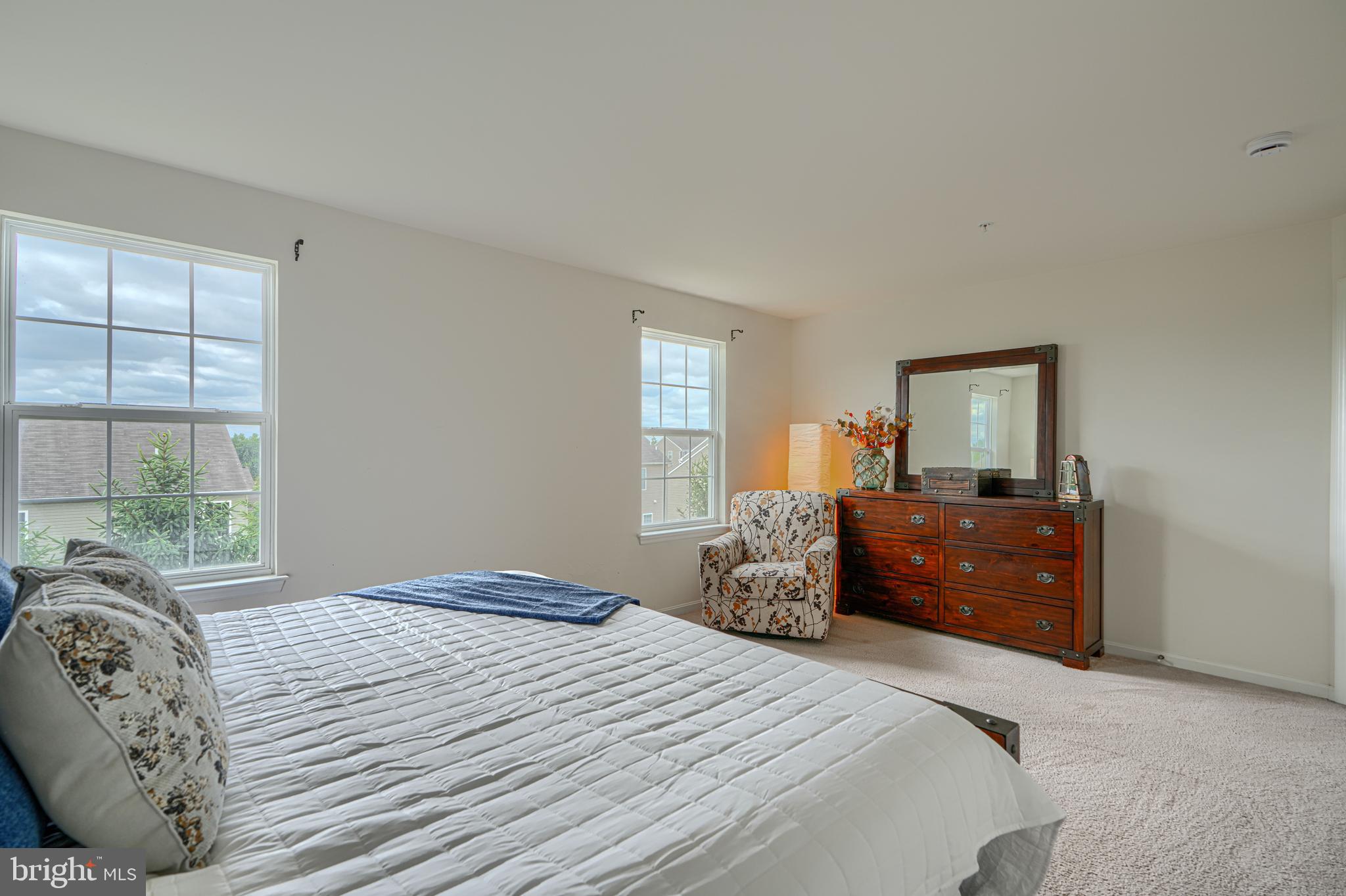 CREEKSIDE - Residential