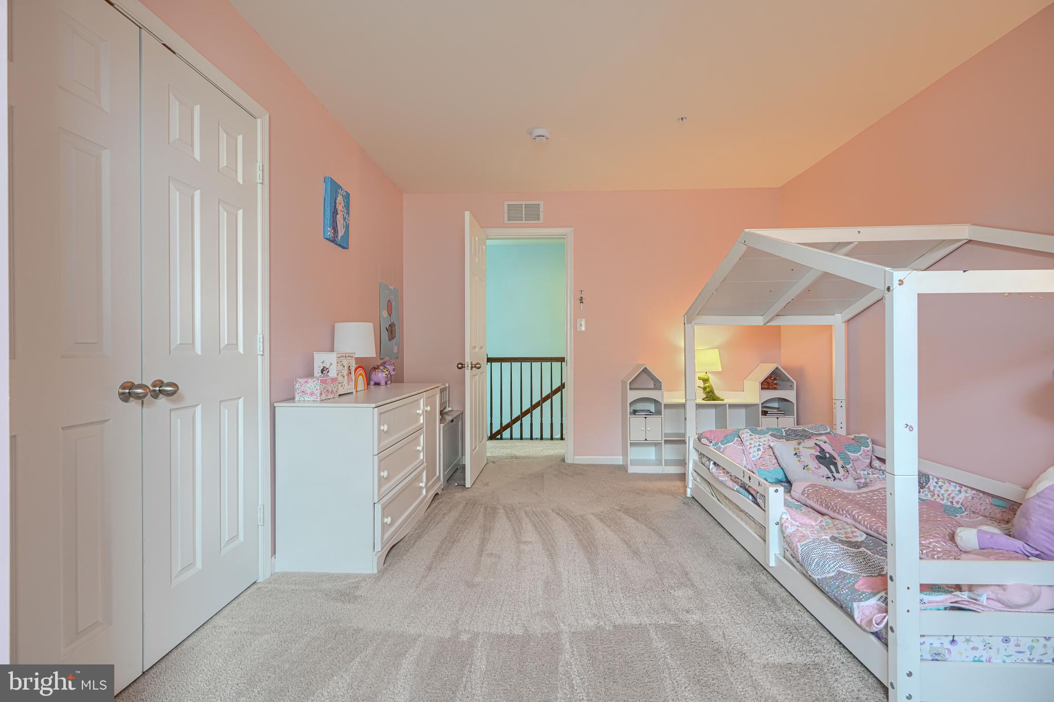 CREEKSIDE - Residential