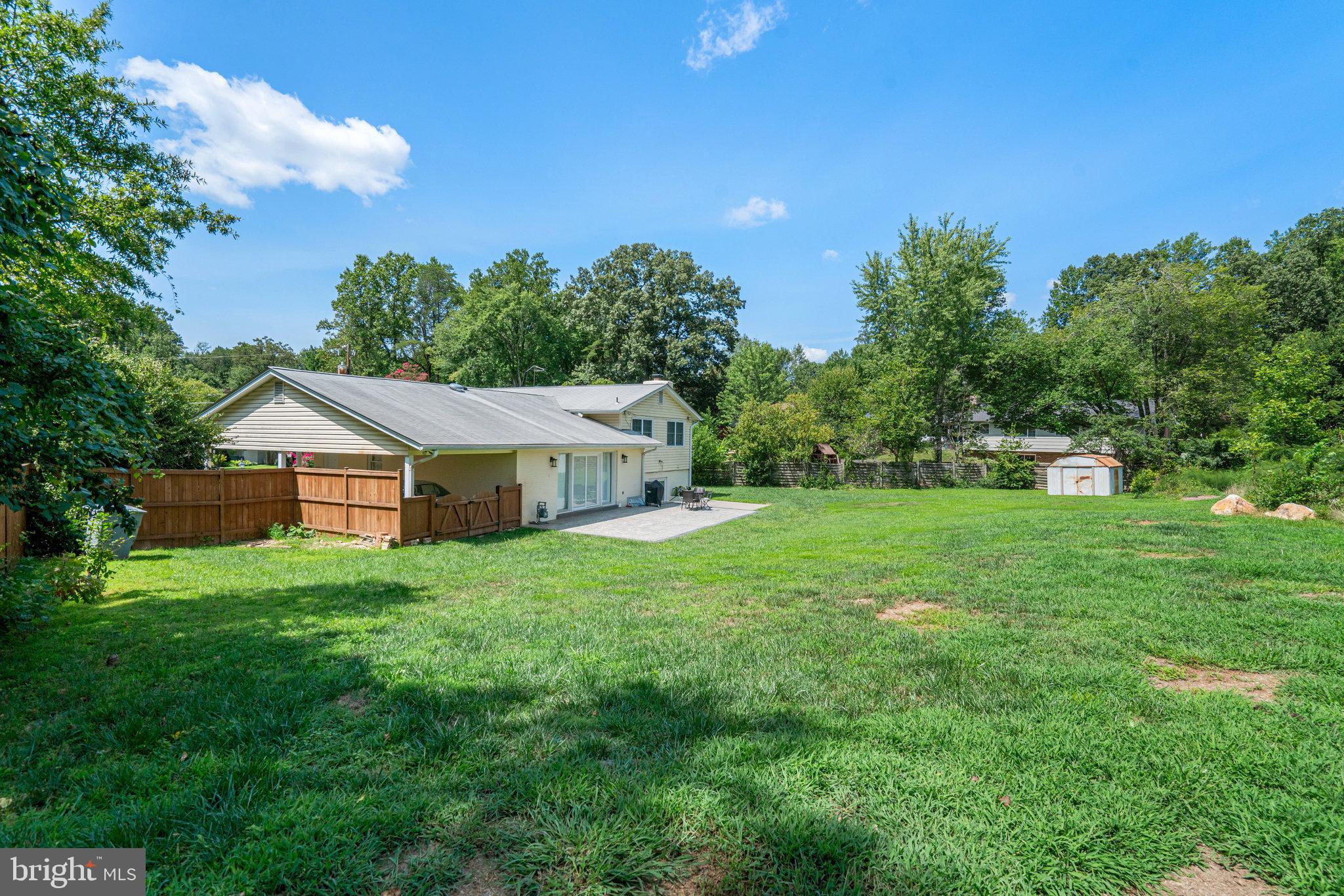 BEECH TREE MANOR - Residential Lease