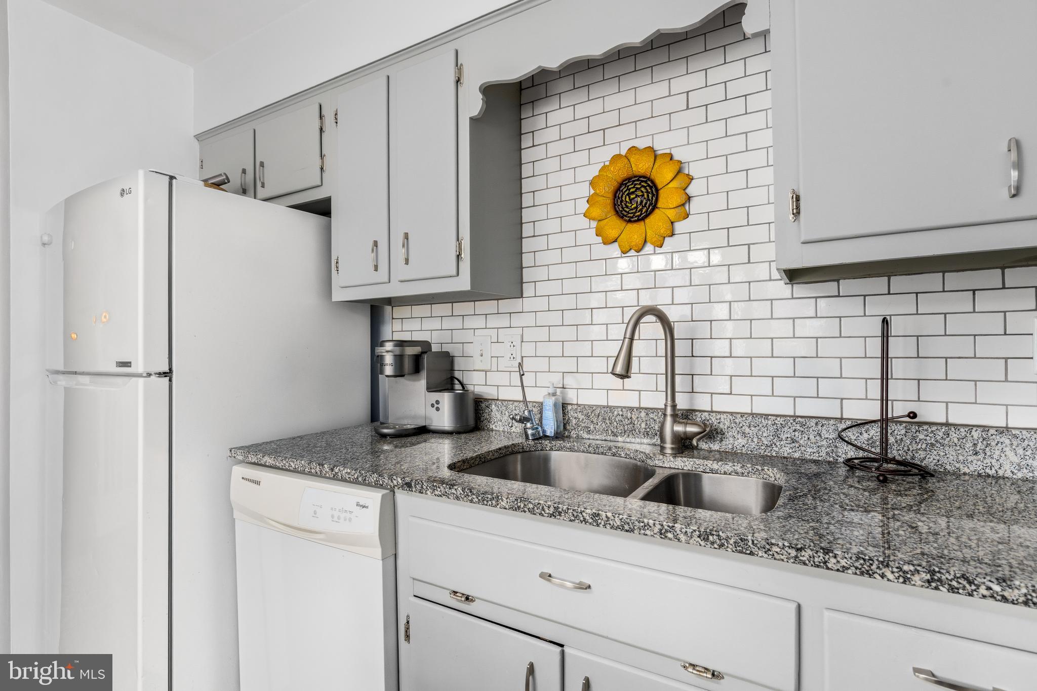 LAUREL ACRES SUB - Residential