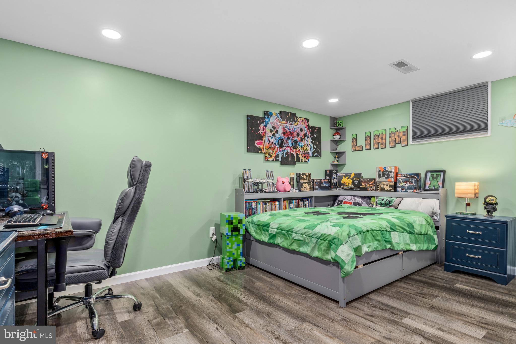 LAUREL ACRES SUB - Residential