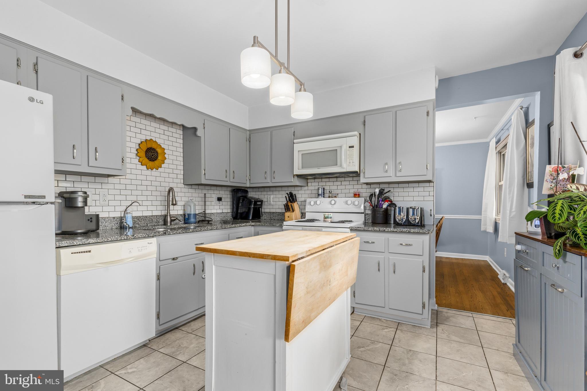 LAUREL ACRES SUB - Residential
