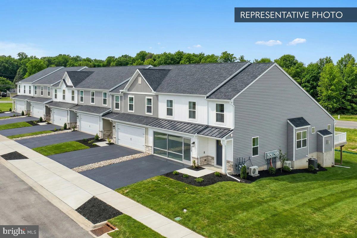 ELIZABETH VILLAGE - Residential
