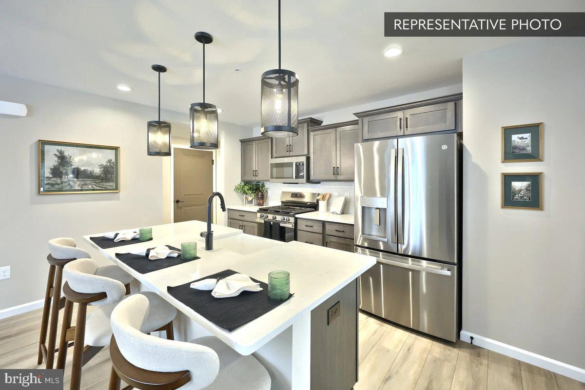 ELIZABETH VILLAGE - Residential