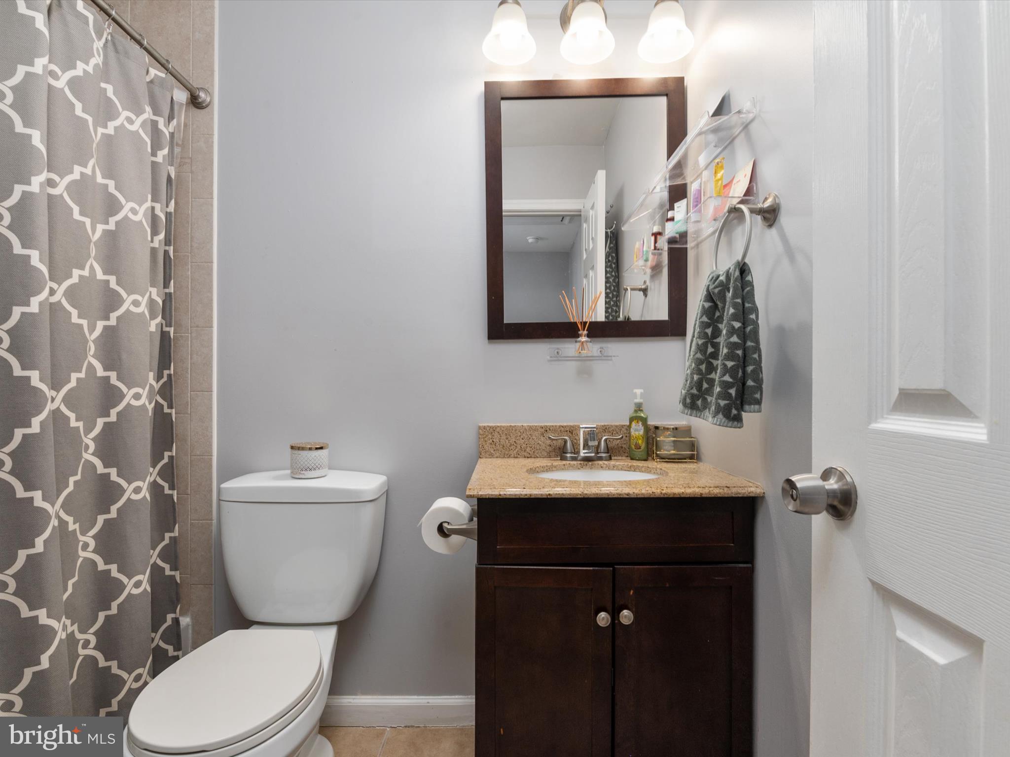CROFTON MEWS CONDO - Residential