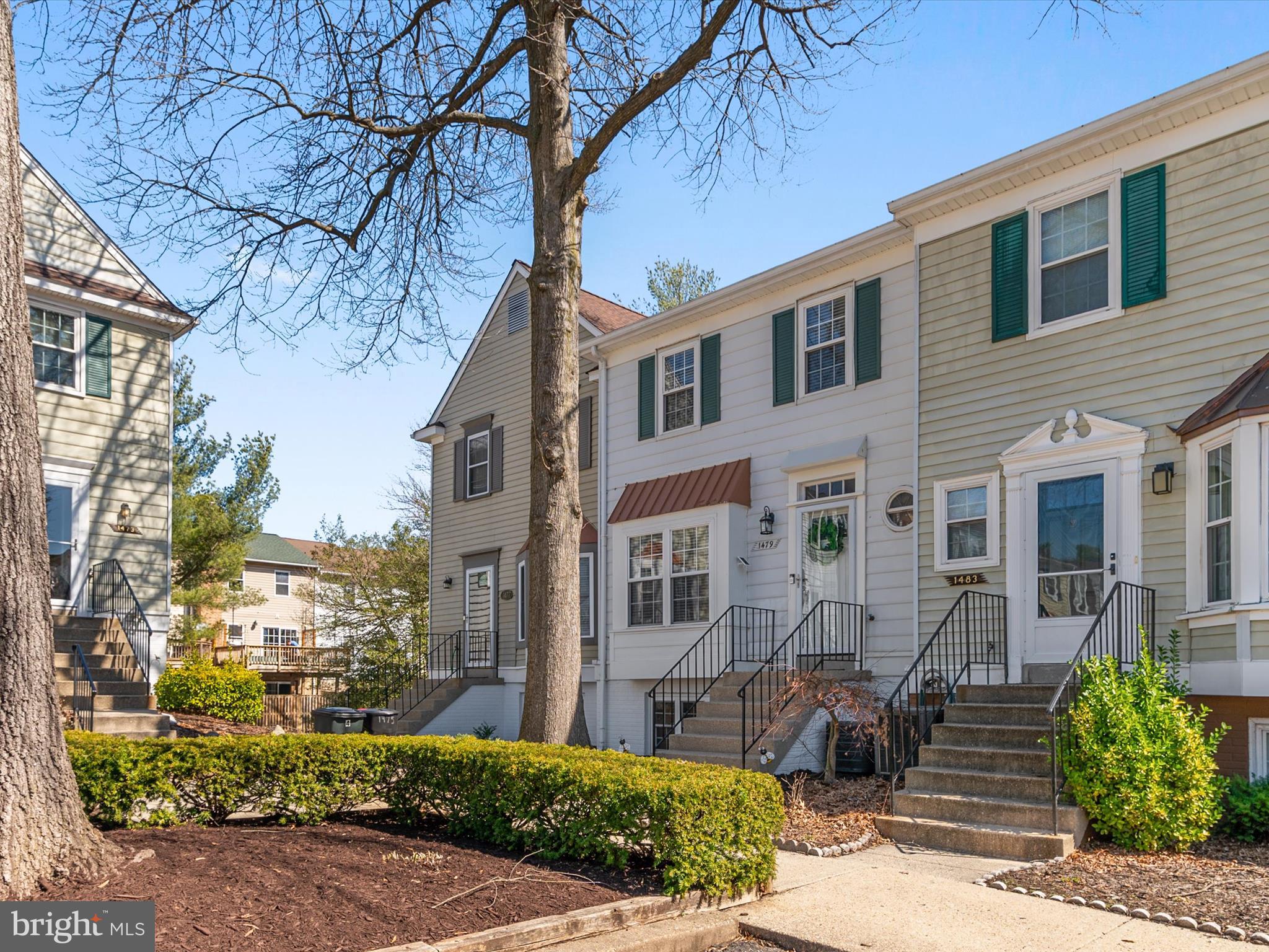 CROFTON MEWS CONDO - Residential