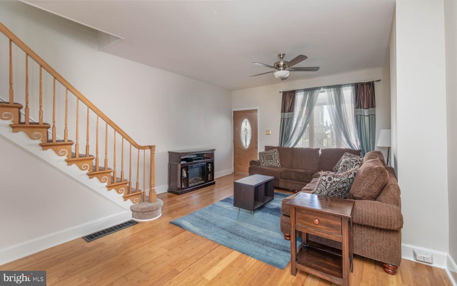 BRIDESBURG - Residential