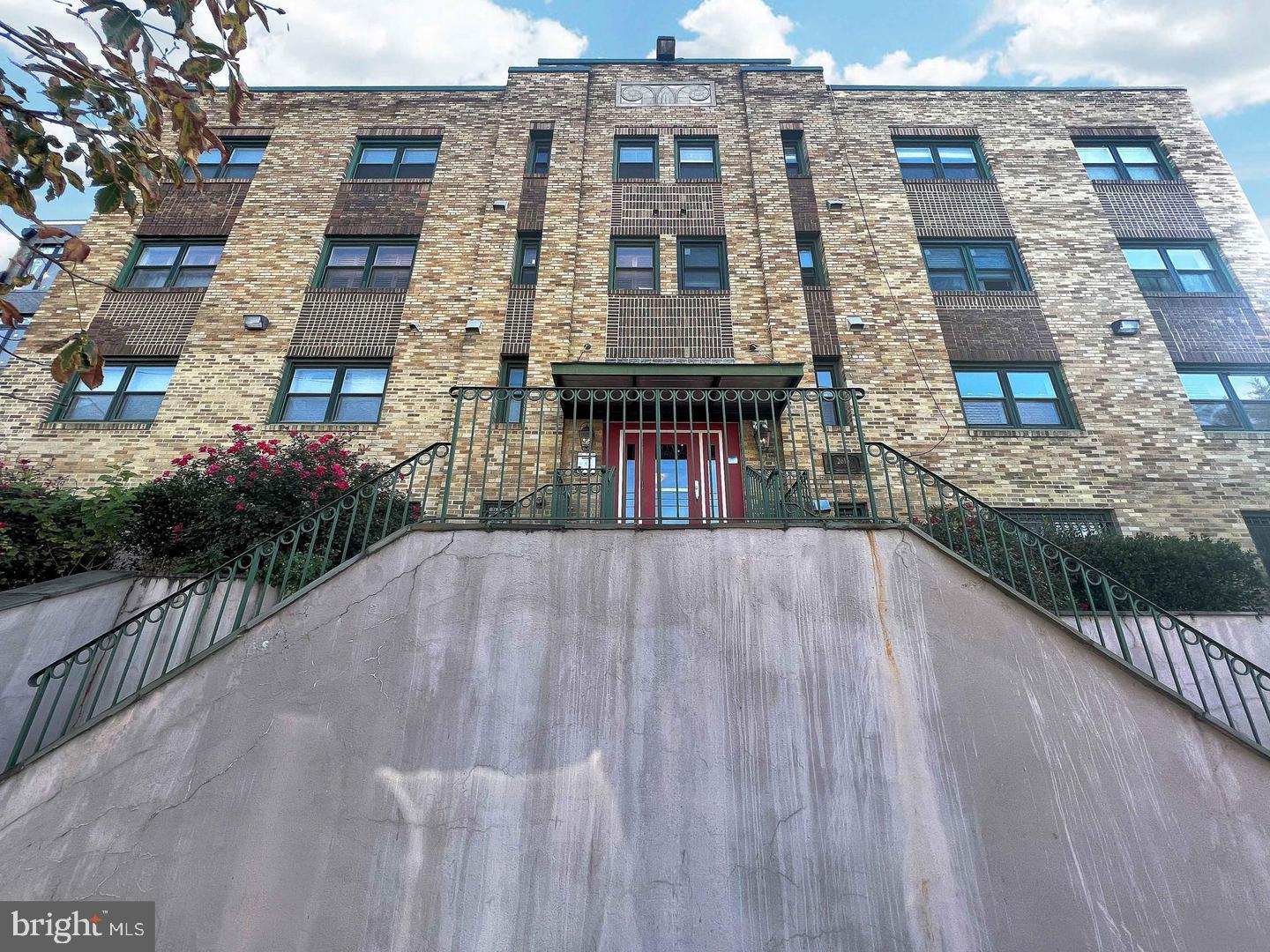 Welcome to your city sanctuary! This charming top-floor 1-bedroom, 1-bathroom condo is the perfect blend of comfort and convenience, offering a cozy retreat in the heart of the city.

As you step inside, you'll be greeted by an abundance of natural light pouring in through large windows, creating a warm and inviting atmosphere. The open-concept living area is perfect for entertaining or simply relaxing after a long day.

The well-equipped kitchen features modern appliances and ample counter space, making meal prep a breeze. The spacious bedroom is your personal oasis, complete with generous closet space and a tranquil vibe, perfect for unwinding at the end of the day.

Enjoy the added privacy and peace that comes with being on the top floor. With easy access to local shops, restaurants, and public transportation, you'll have everything you need right at your fingertips.

'This condo falls under a grant program reach out to GM bank'

Don’t miss out on this fantastic opportunity to make this charming condo your new home!