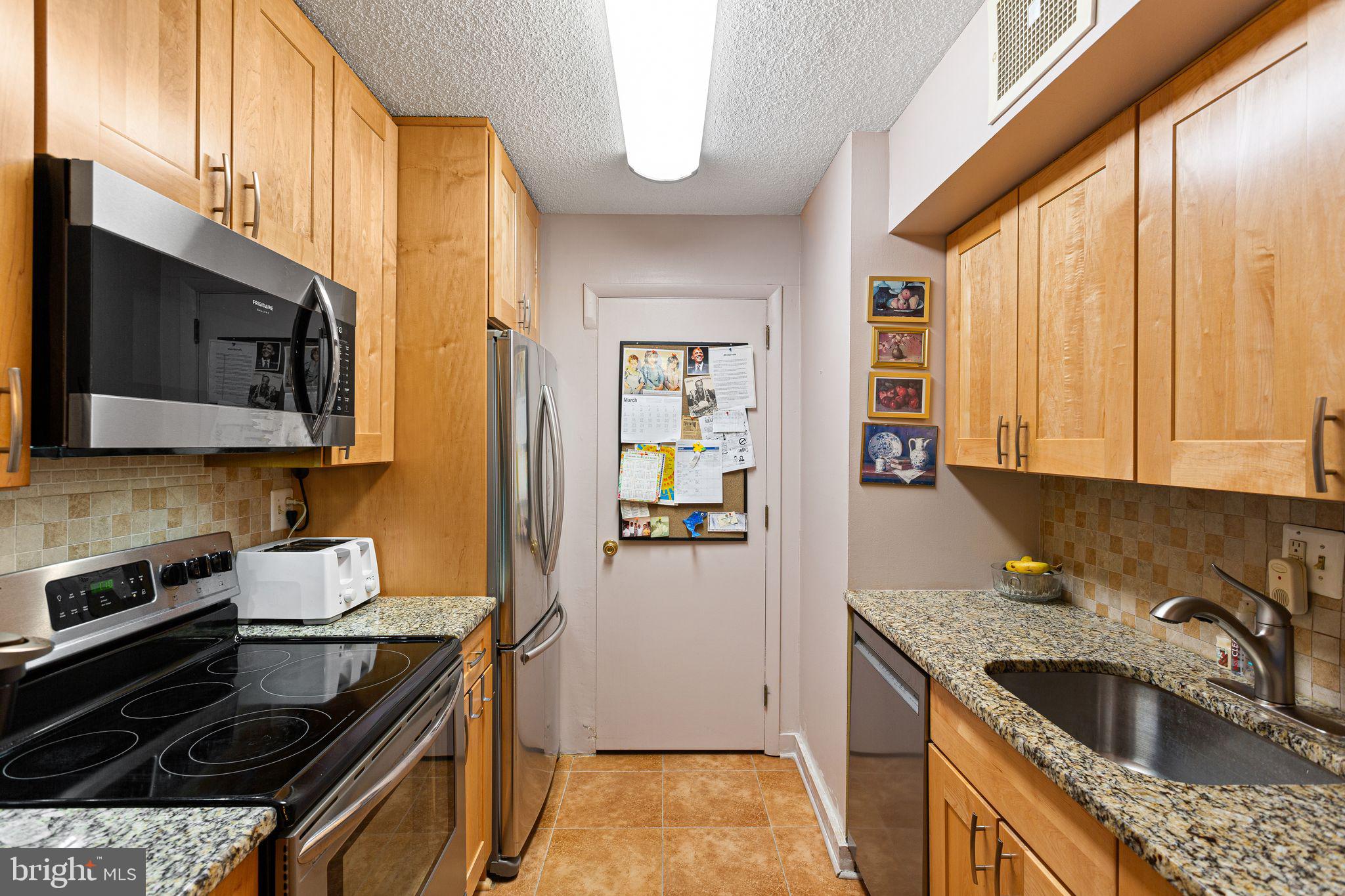 PLYMOUTH HILL - Residential