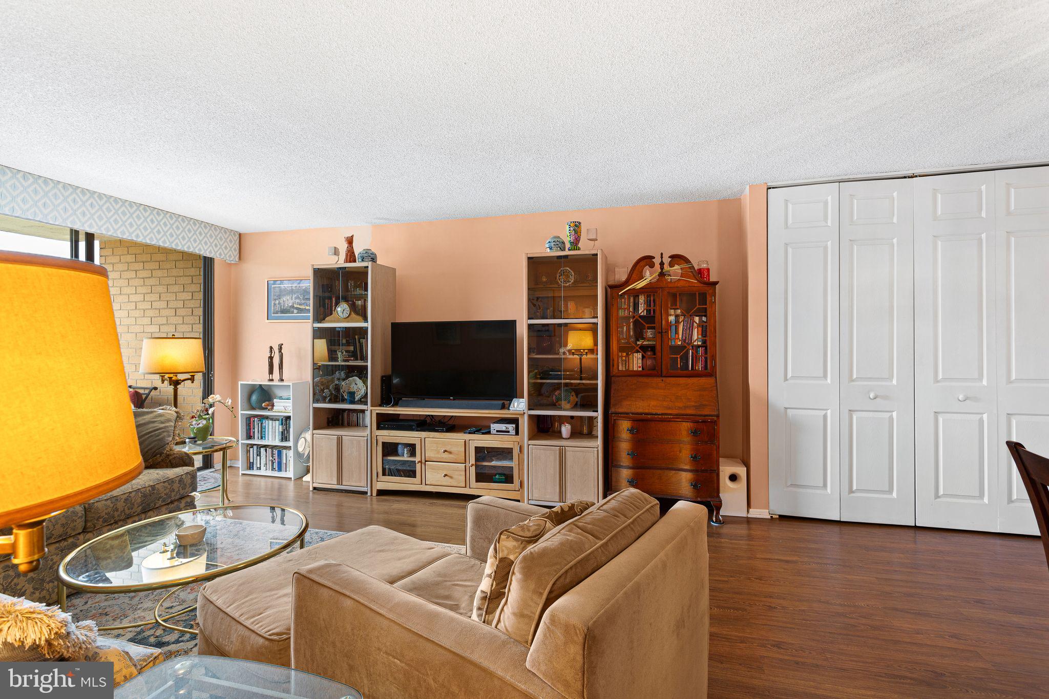 PLYMOUTH HILL - Residential