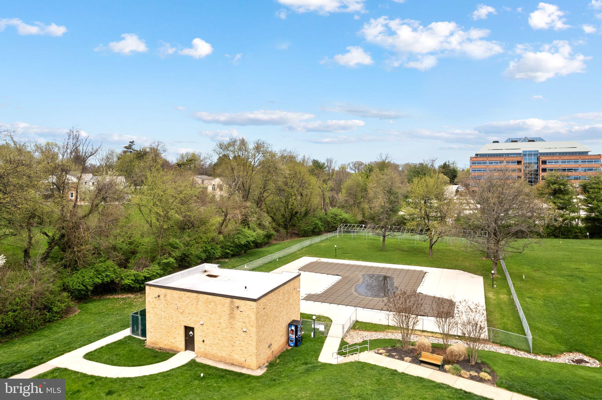 PLYMOUTH HILL - Residential