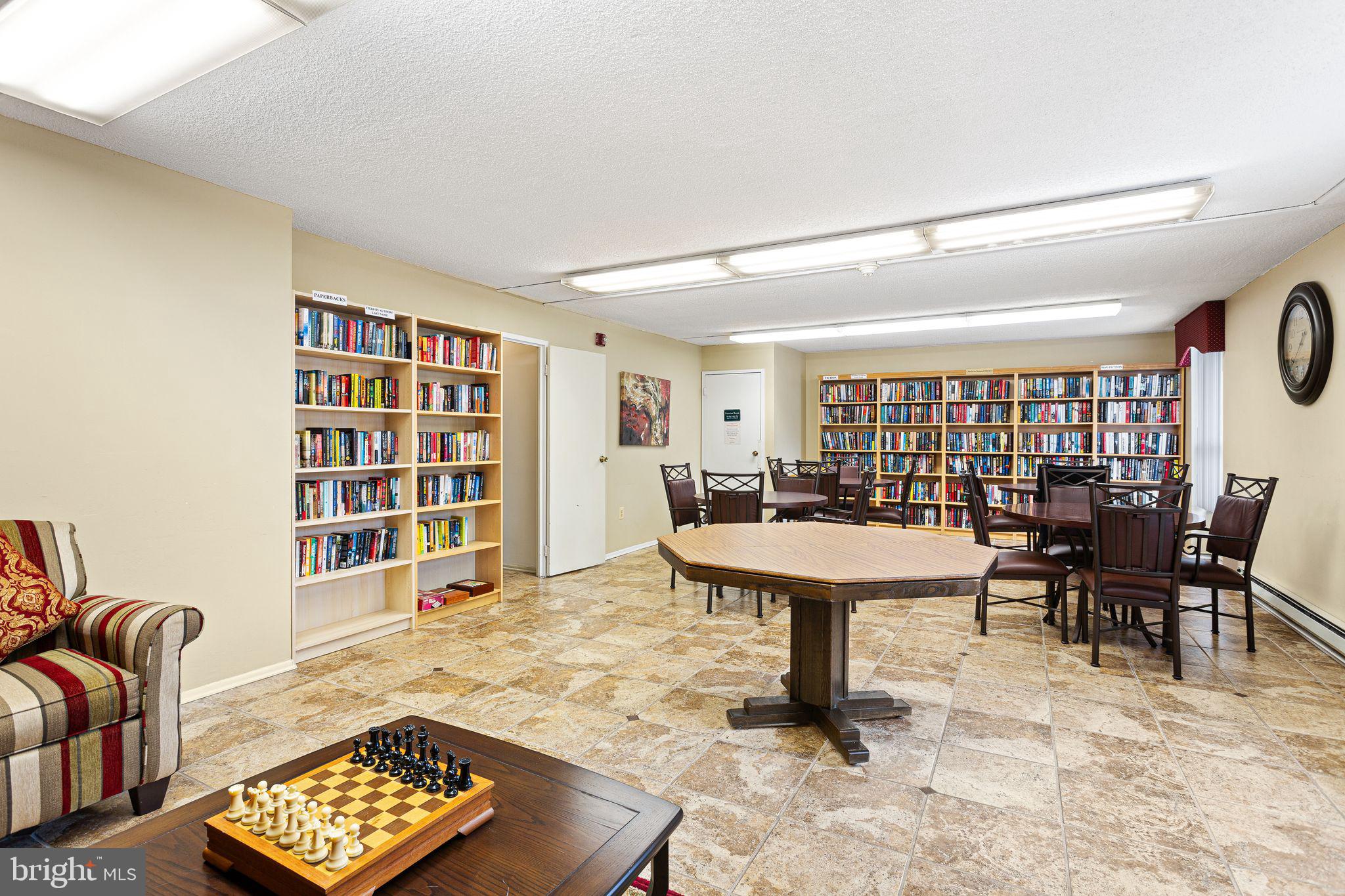 PLYMOUTH HILL - Residential