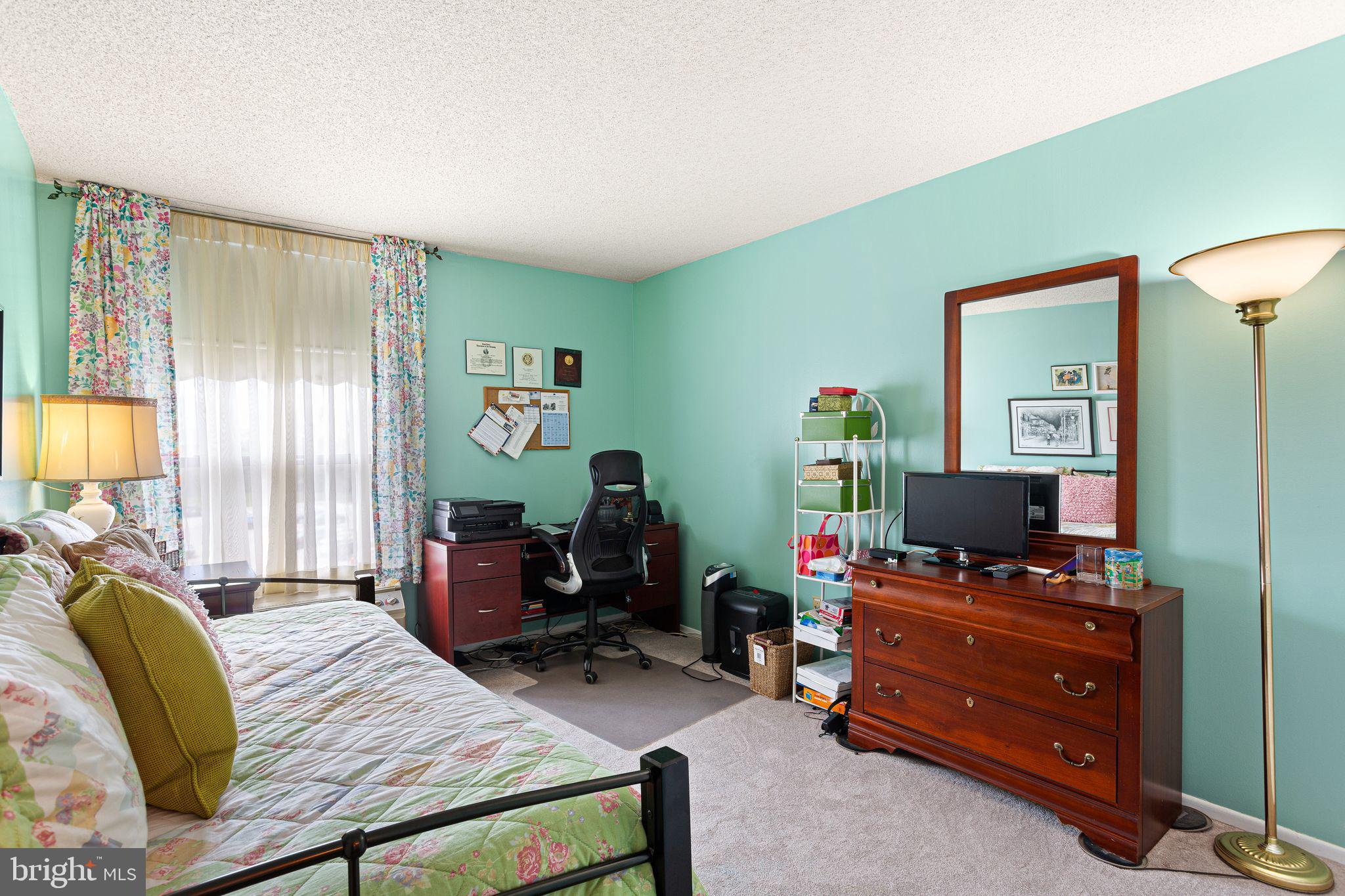 PLYMOUTH HILL - Residential