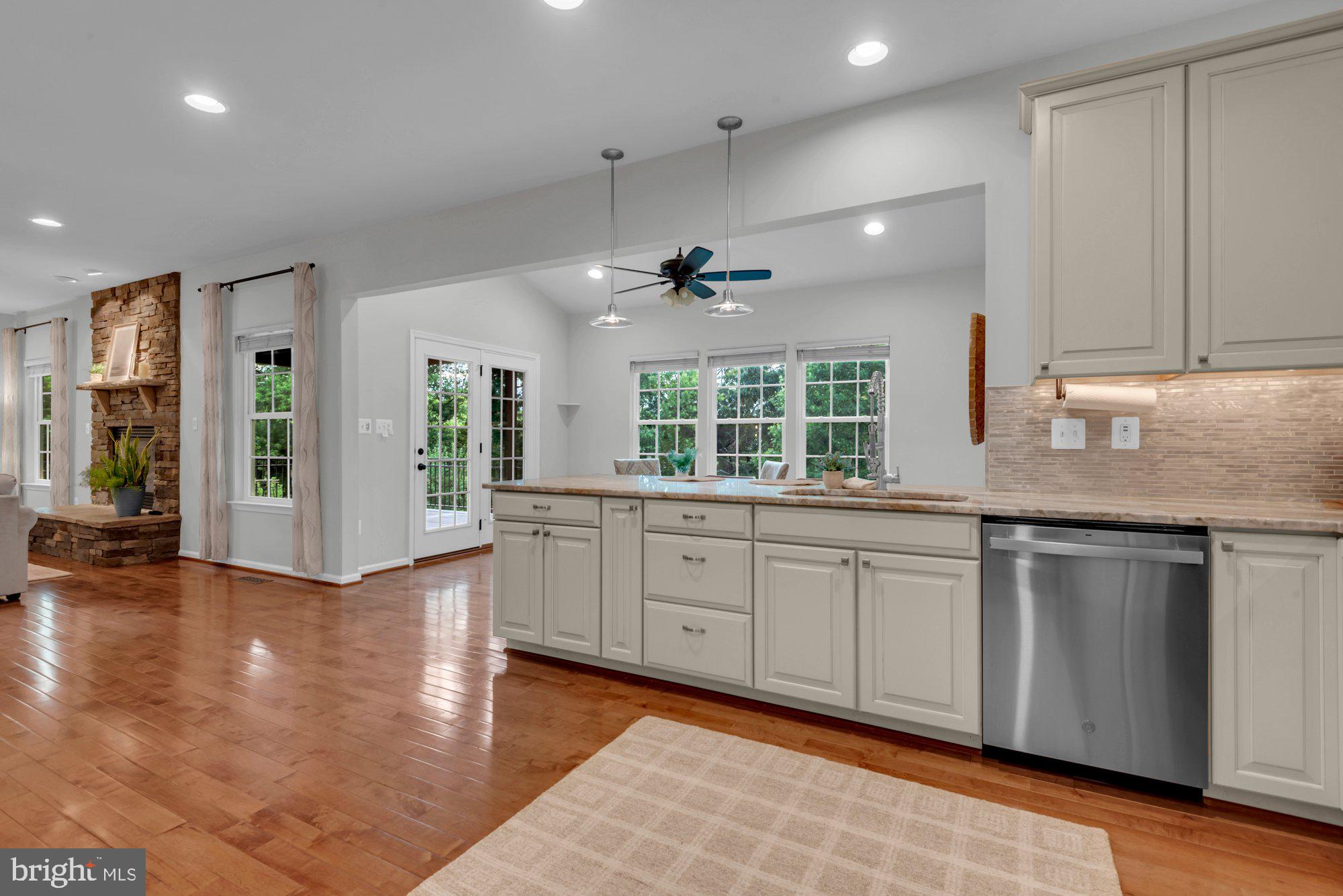 GROVEMONT OVERLOOK - Residential