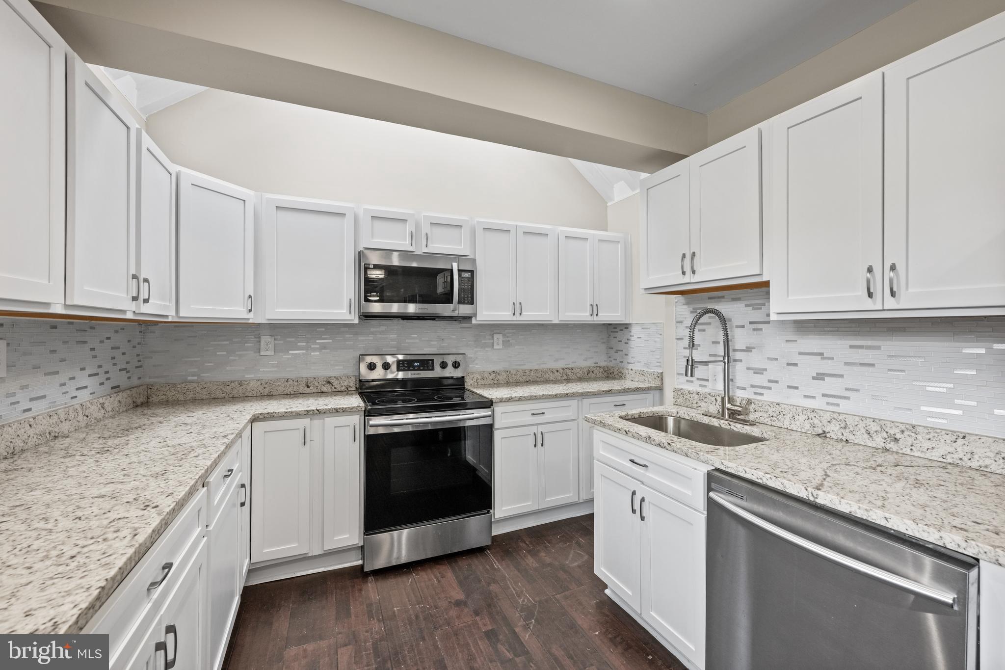 CARROLL KNOLLS - Residential