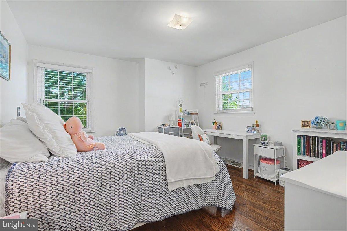 WAWASET PARK - Residential