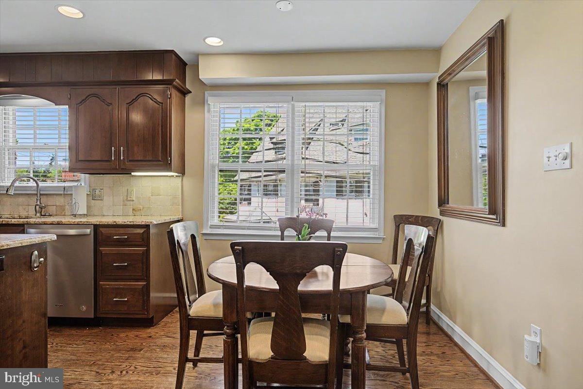 WAWASET PARK - Residential