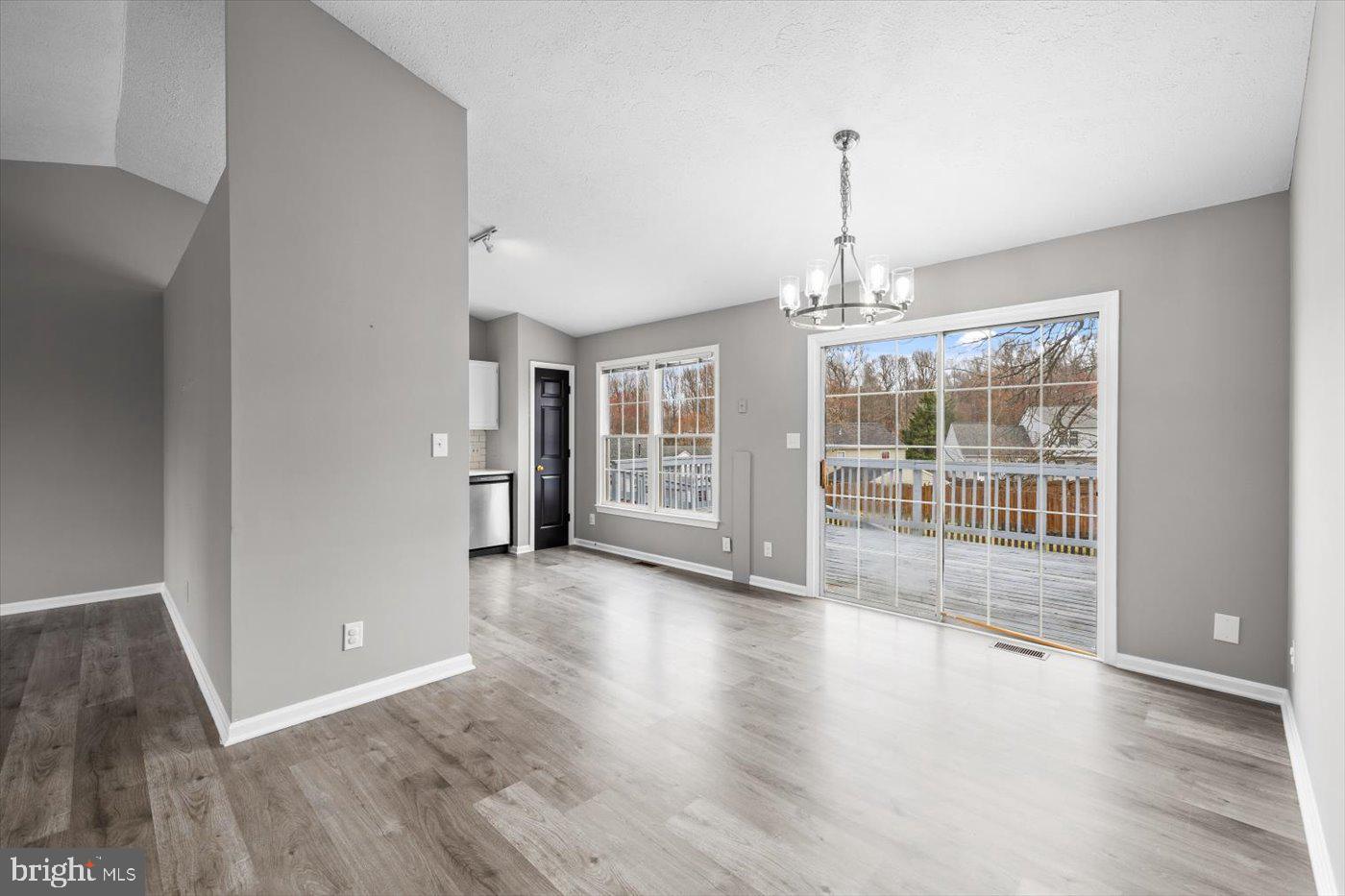 WALNUT HILLS - Residential