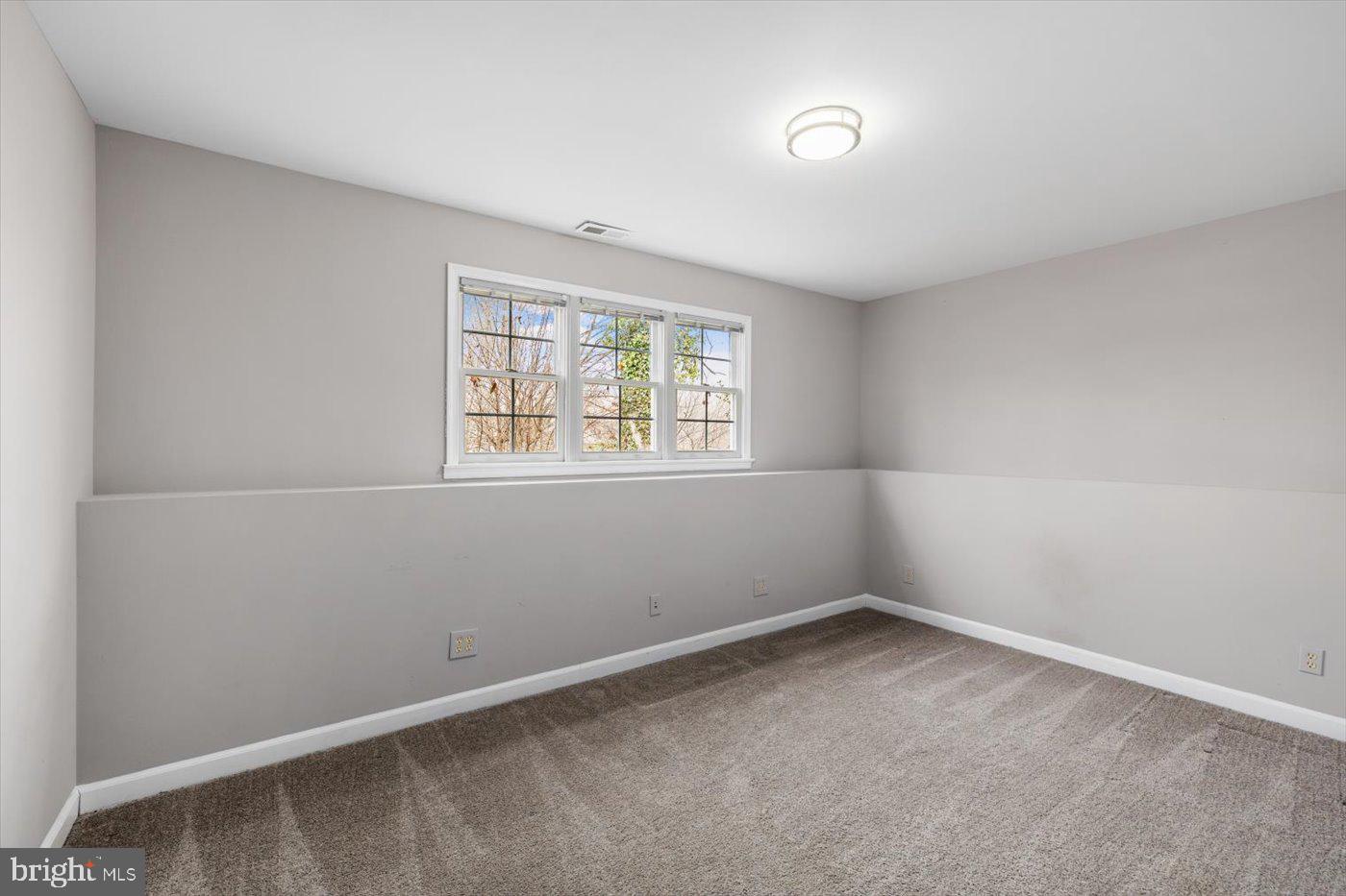 WALNUT HILLS - Residential