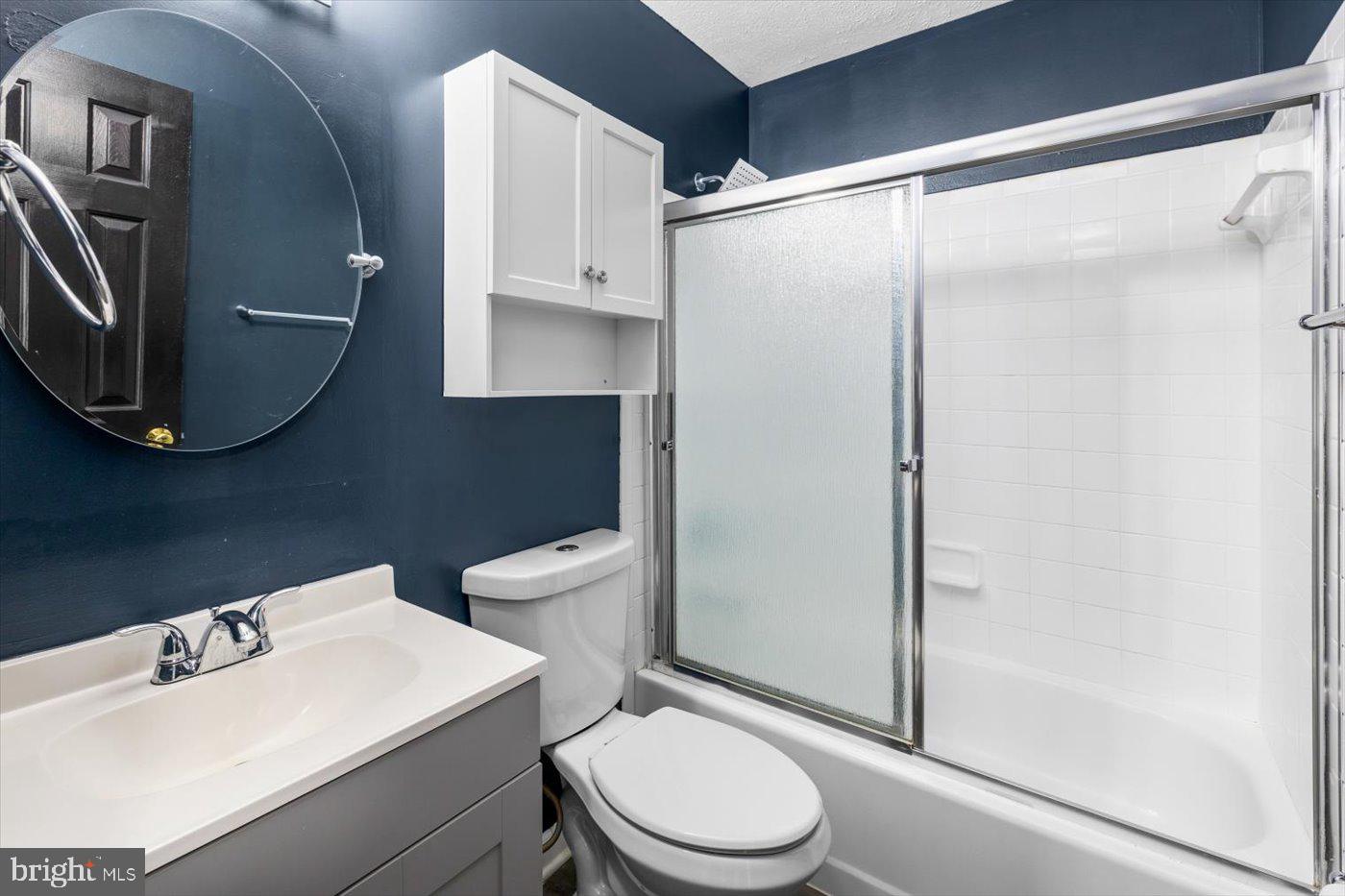 WALNUT HILLS - Residential