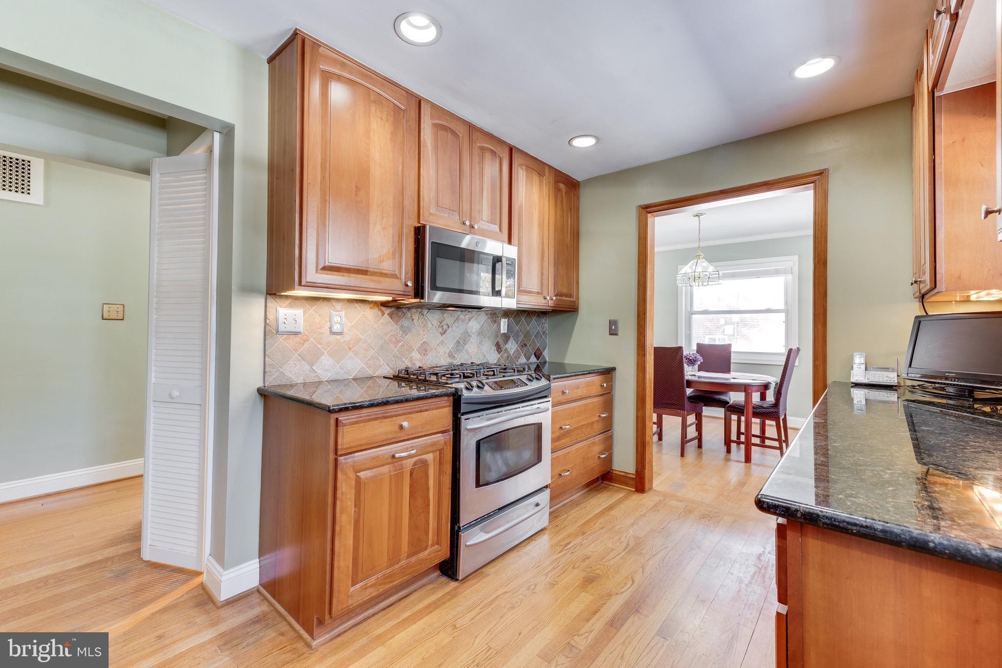 BROYHILL PARK - Residential