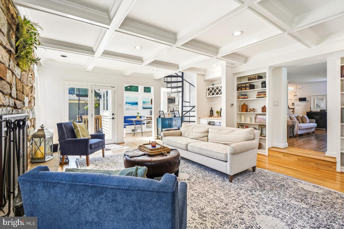 BRADLEY HILLS - Residential