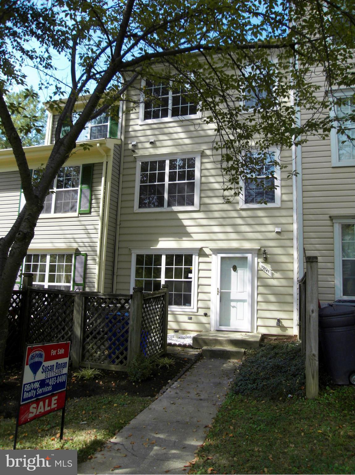 Move-in ready! Beautiful neutral home with new wood floors, fresh paint and new carpet.  Kitchen is a dream -- granite counters, new 42" cabinets, new stainless appliances. Inviting renovated baths, spacious master suite, separate full-size laundry room, plenty of storage.  Minutes to I-270 / Grt Seneca Hwy / MARC train station.  Plenty of nearby shopping.