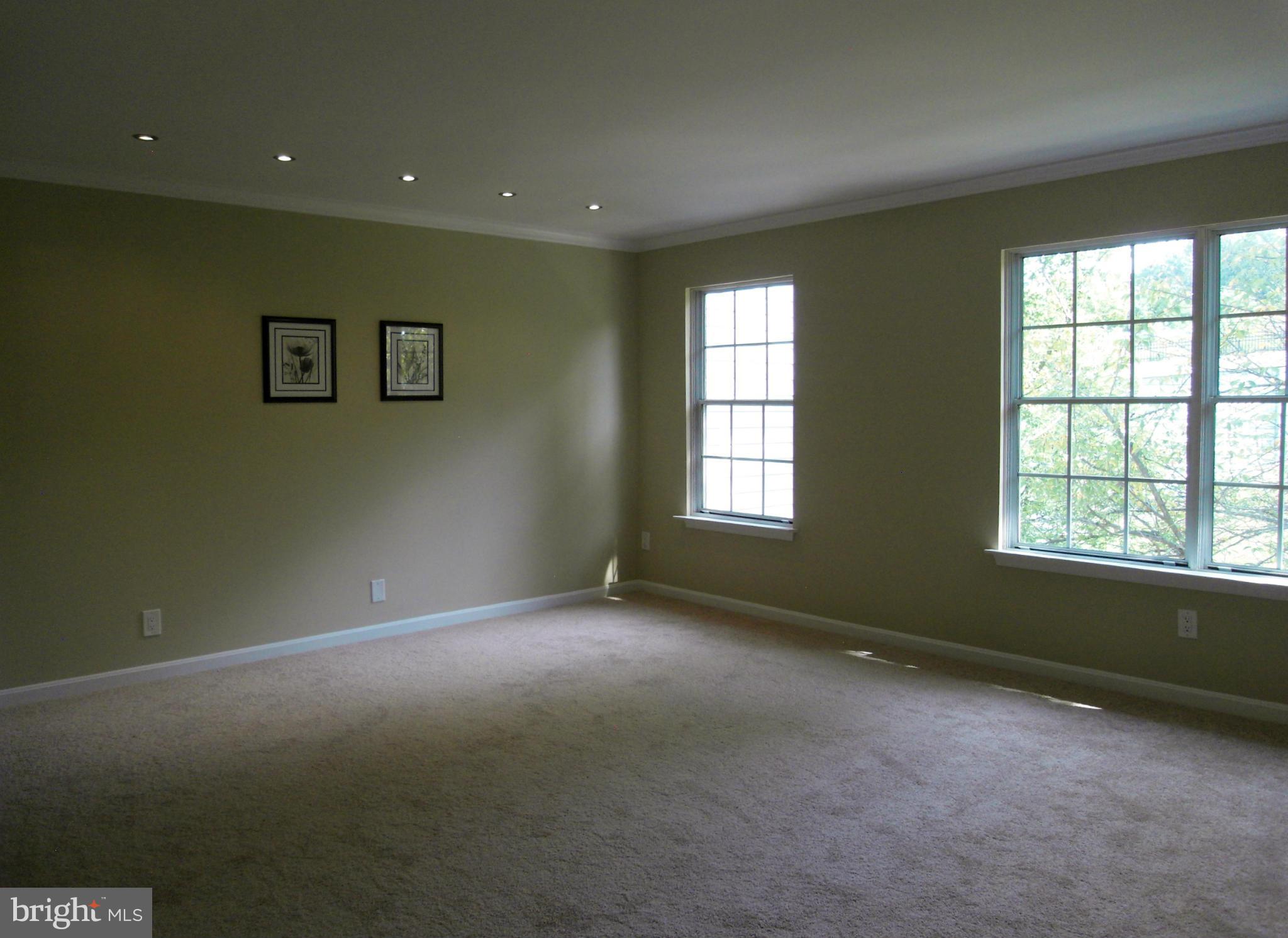 WILLOW COVE MANORS - Residential