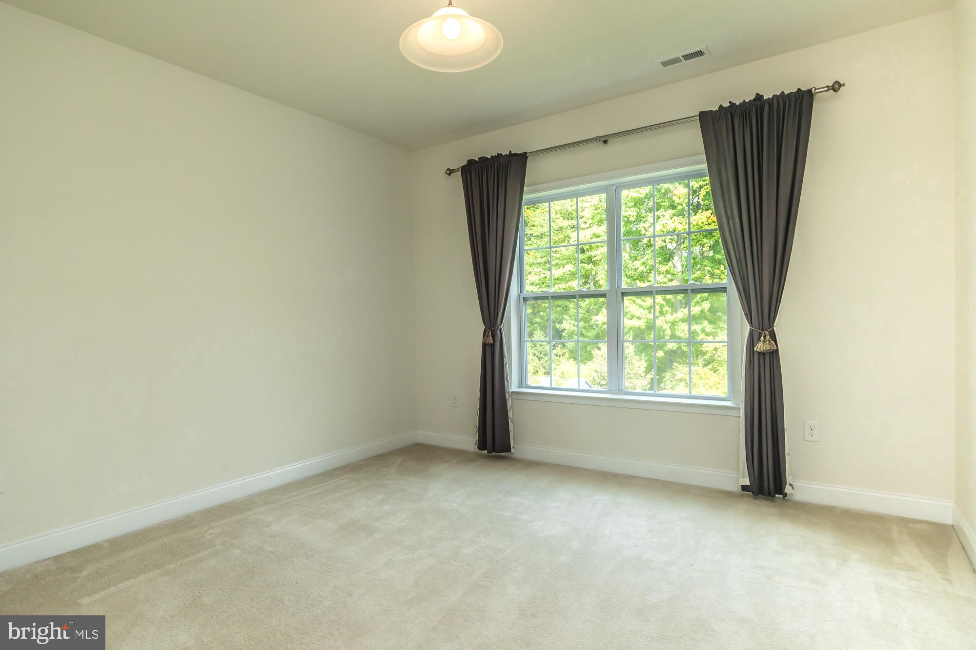 WARRINGTON GLEN - Residential
