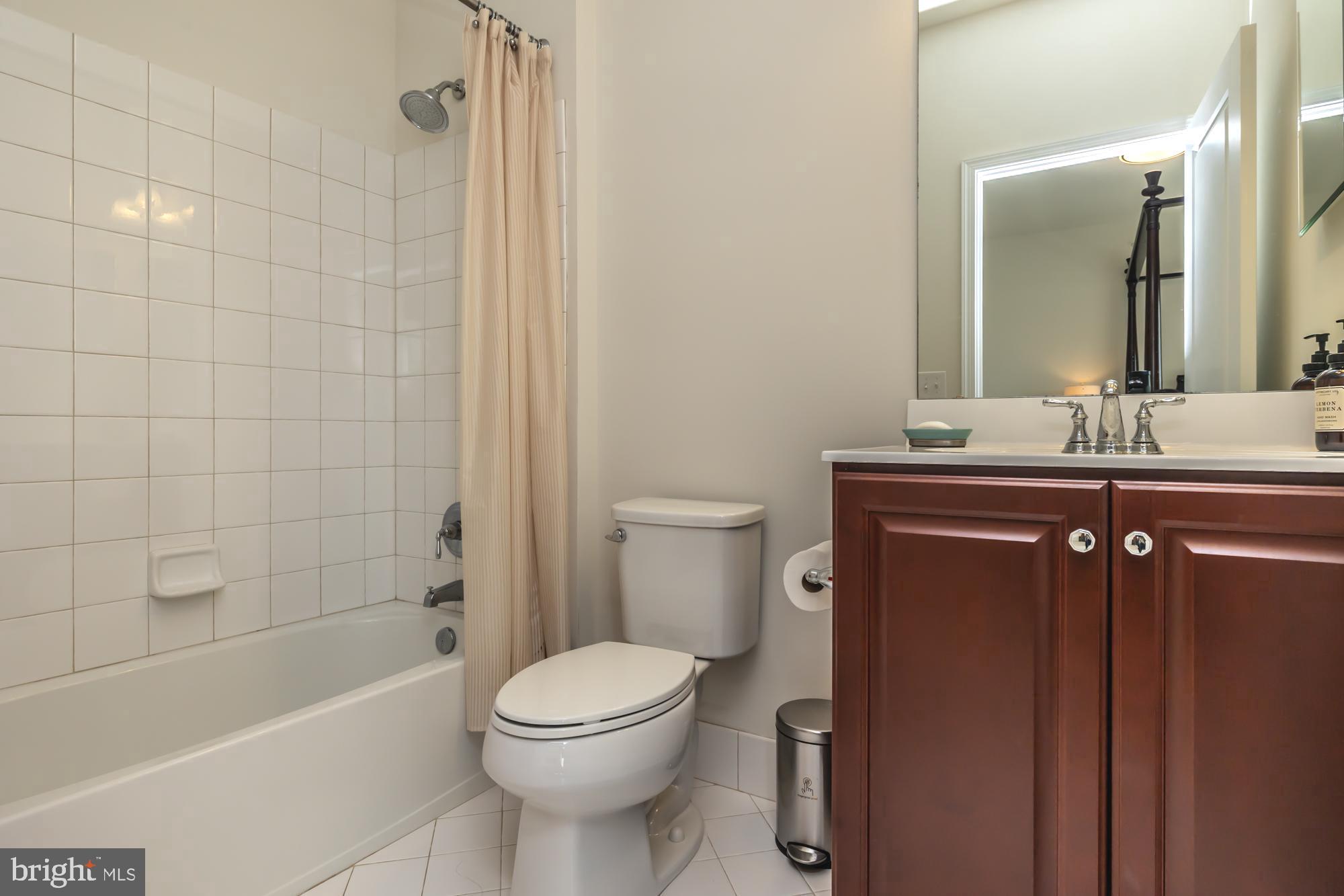 WARRINGTON GLEN - Residential