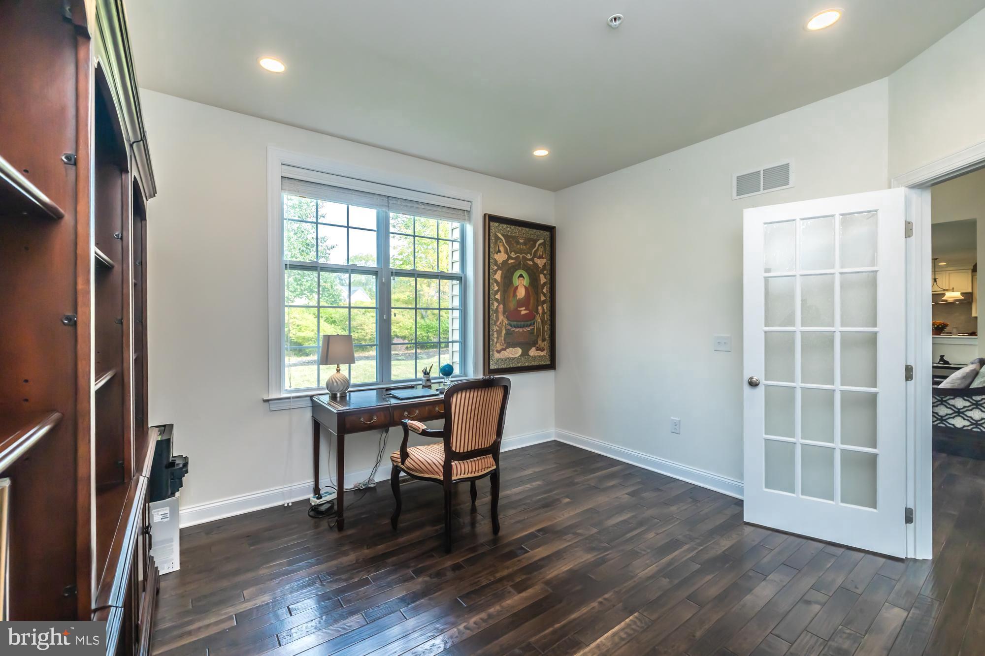 WARRINGTON GLEN - Residential
