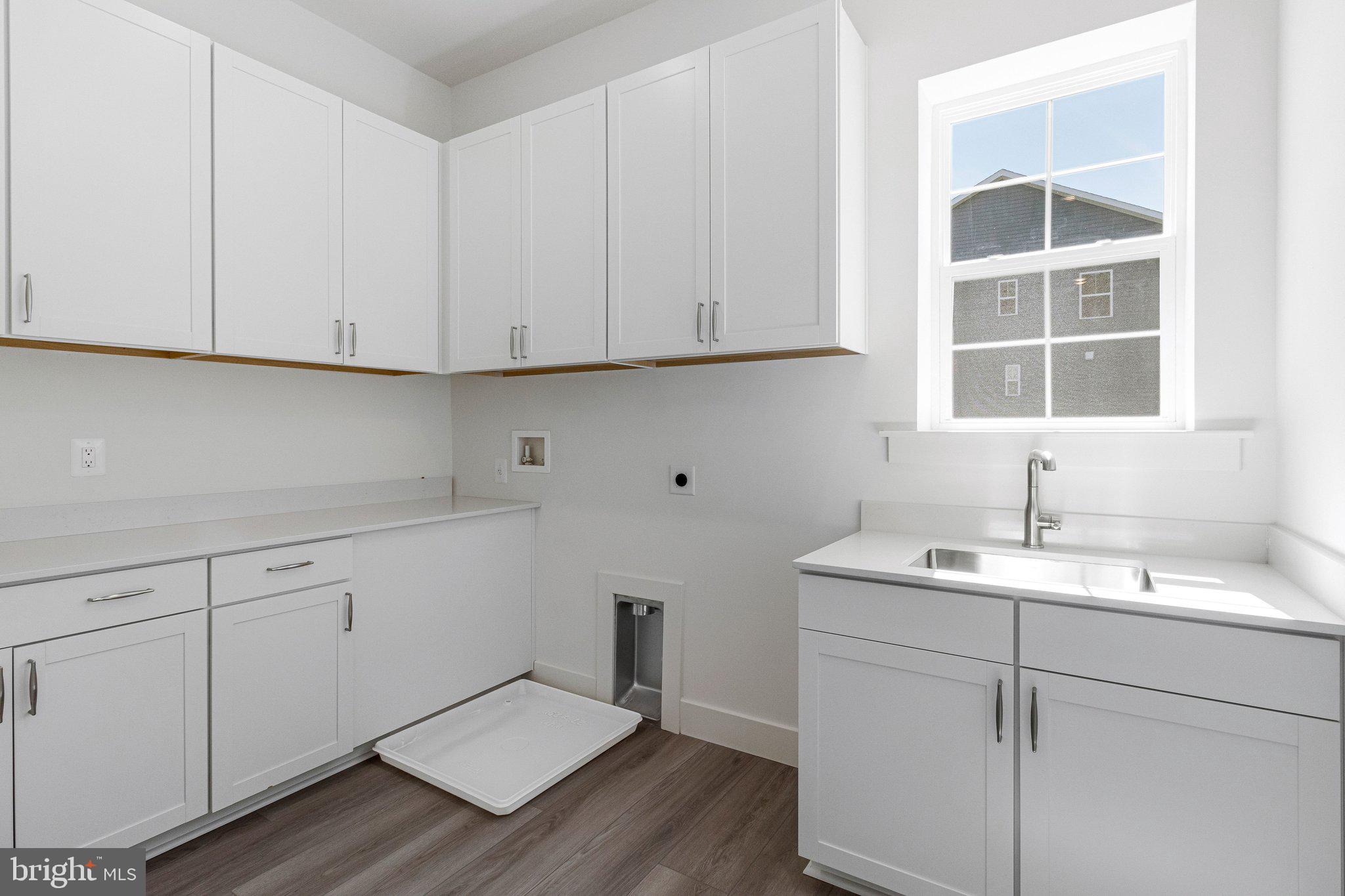 ST JAMES - Residential