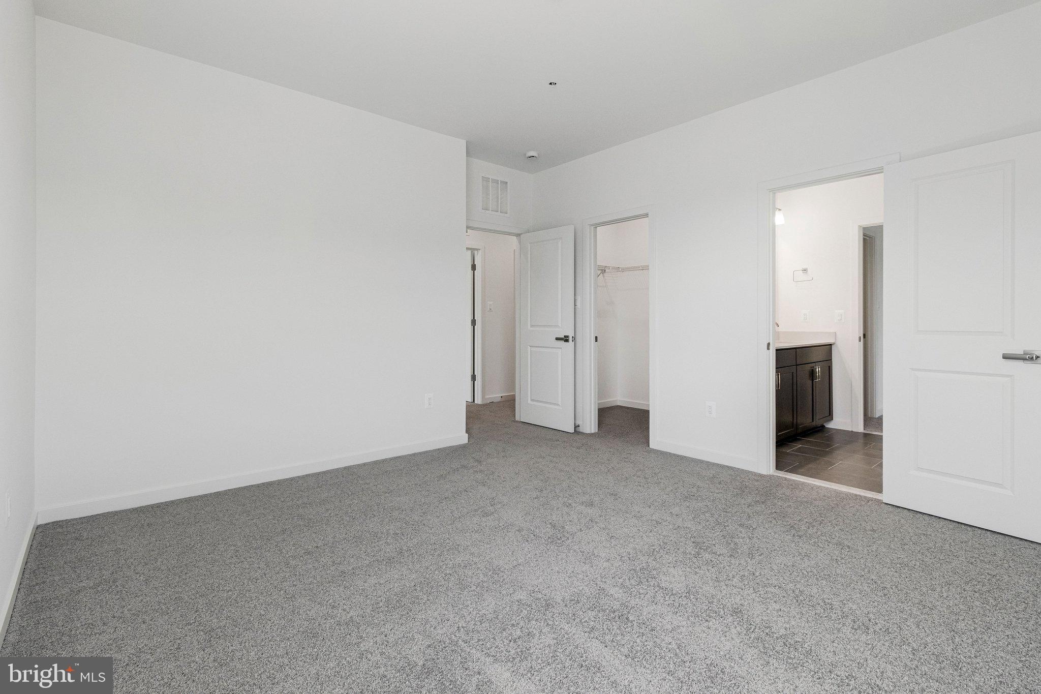 ST JAMES - Residential