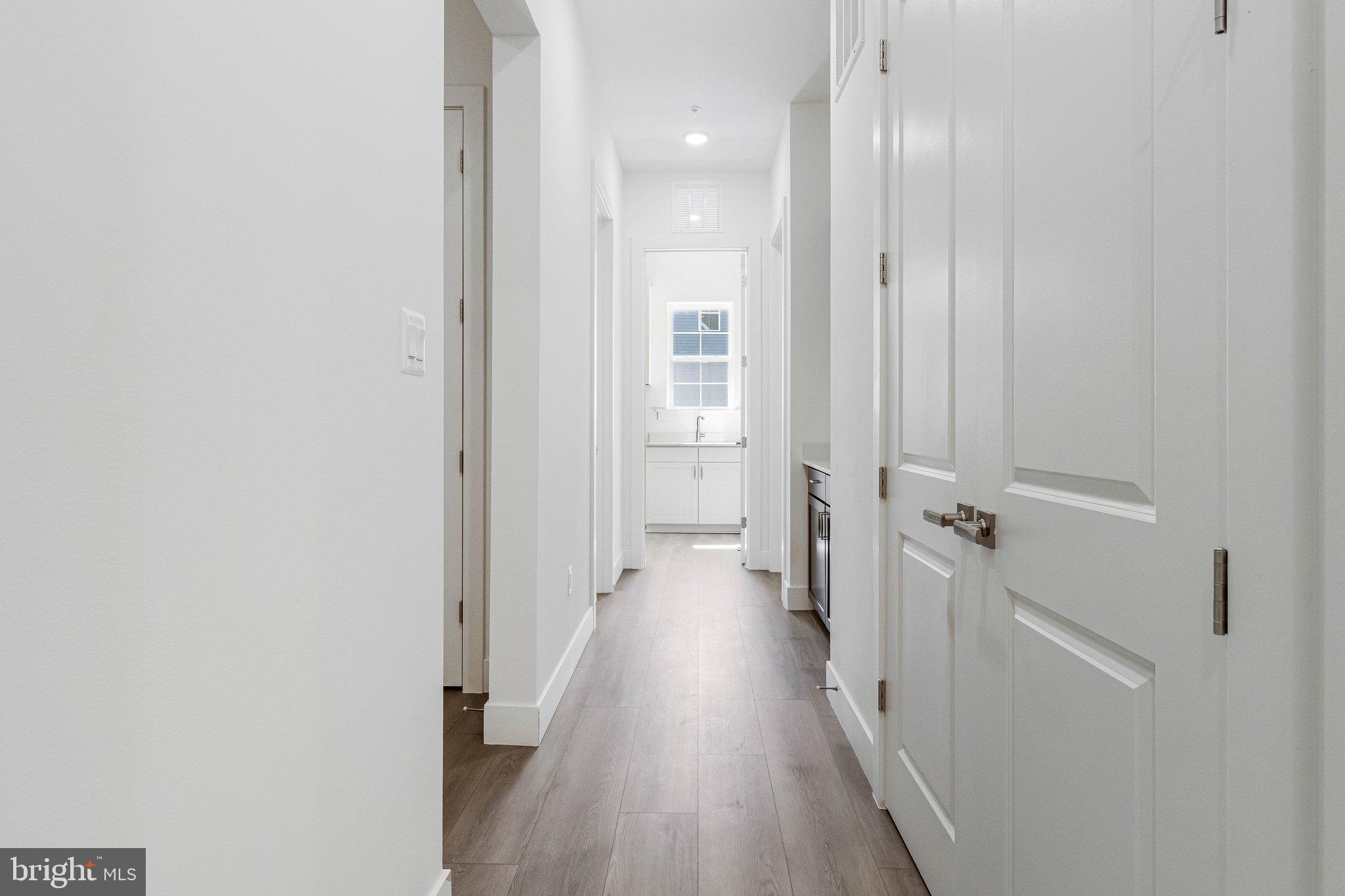 ST JAMES - Residential
