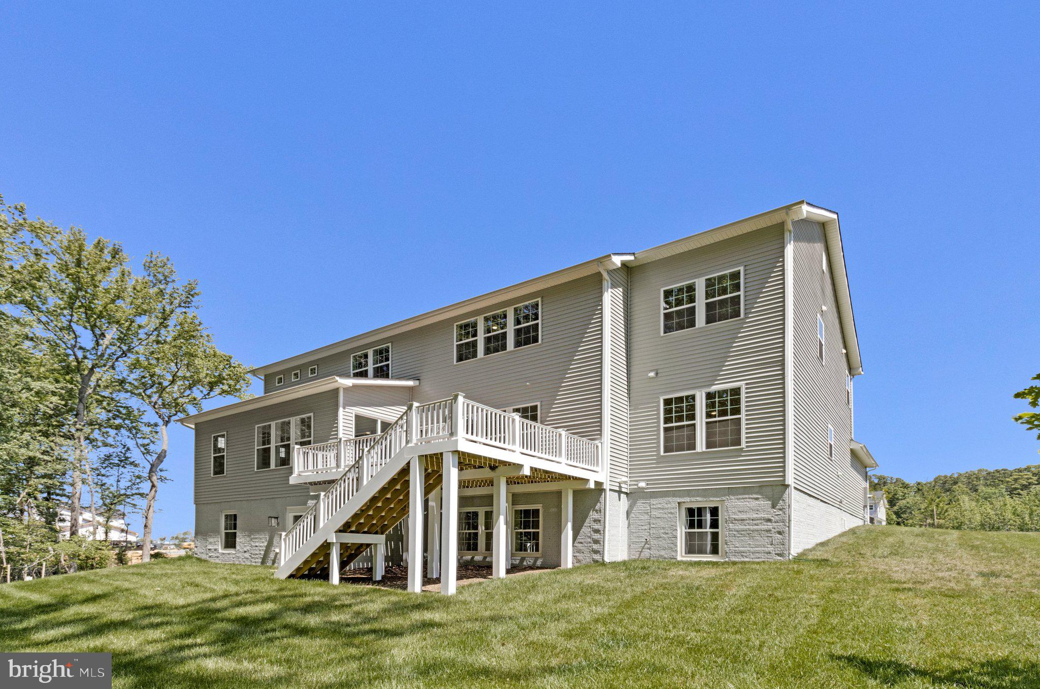 ST JAMES - Residential