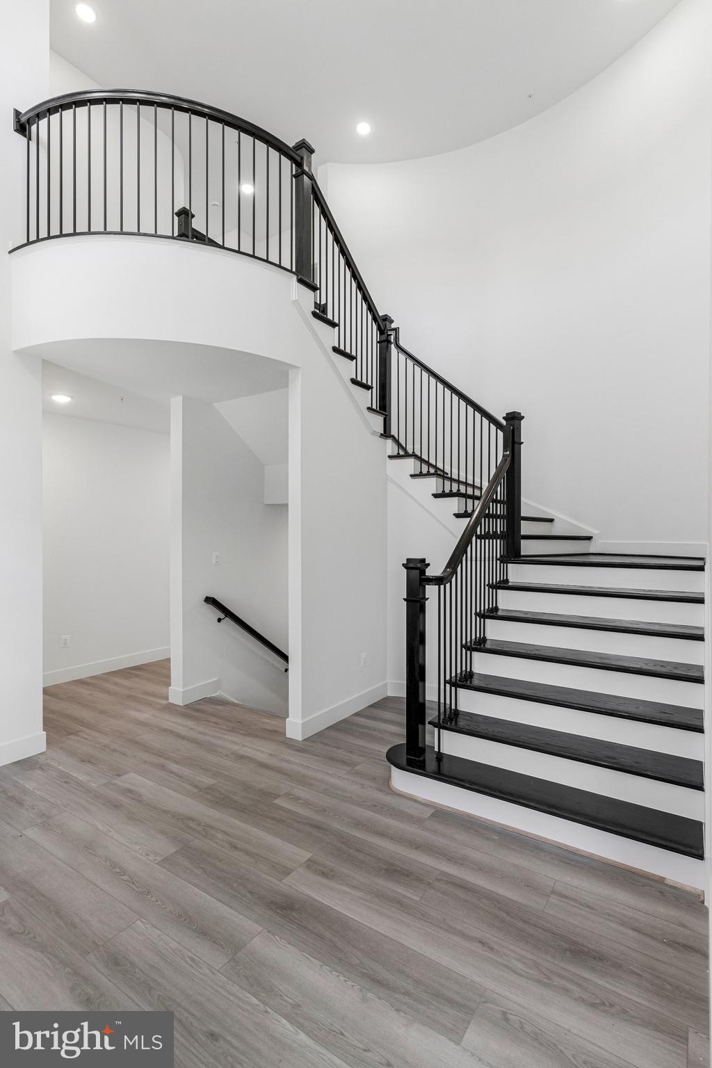 ST JAMES - Residential