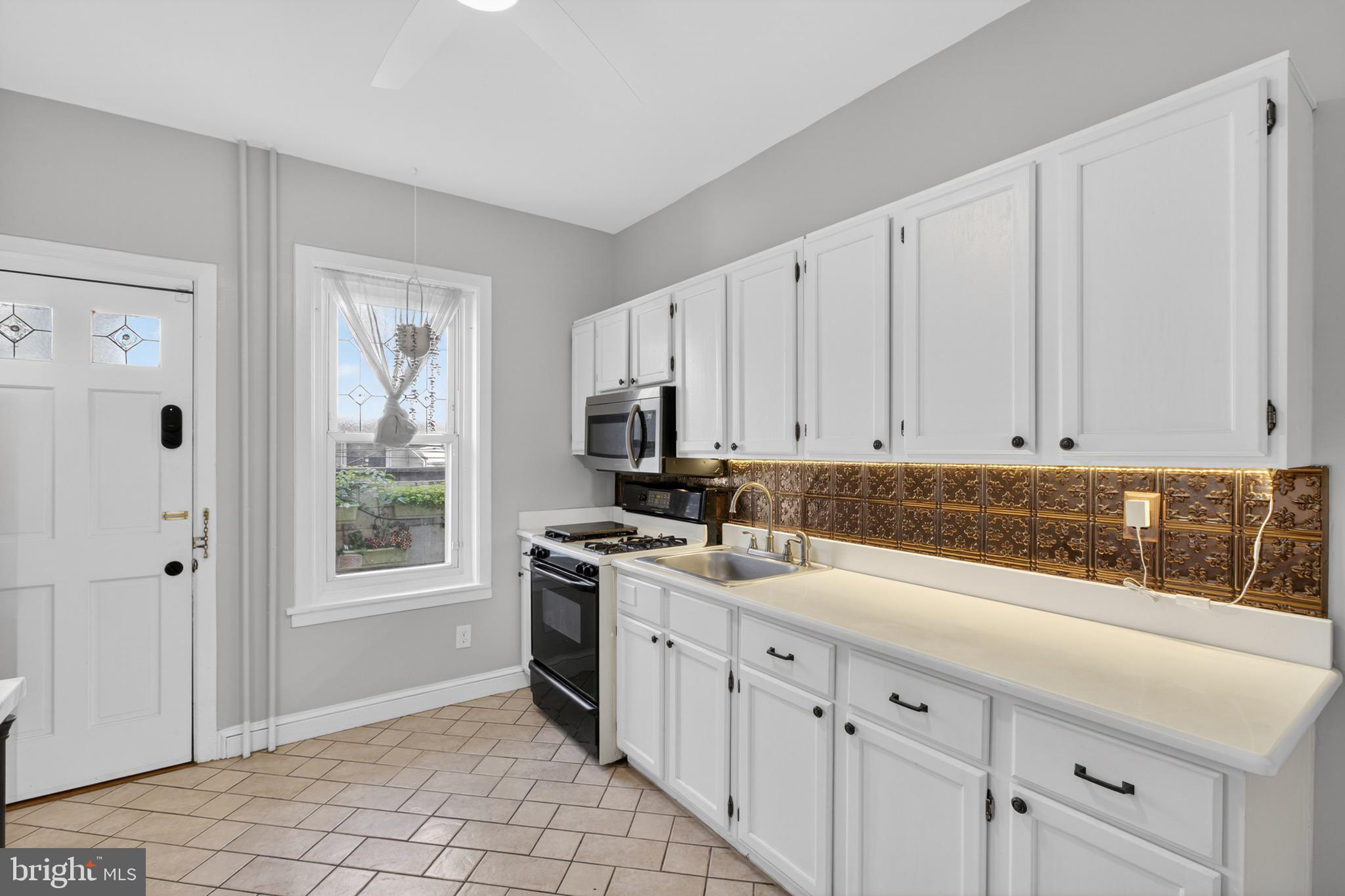 FAIRMOUNT - Residential