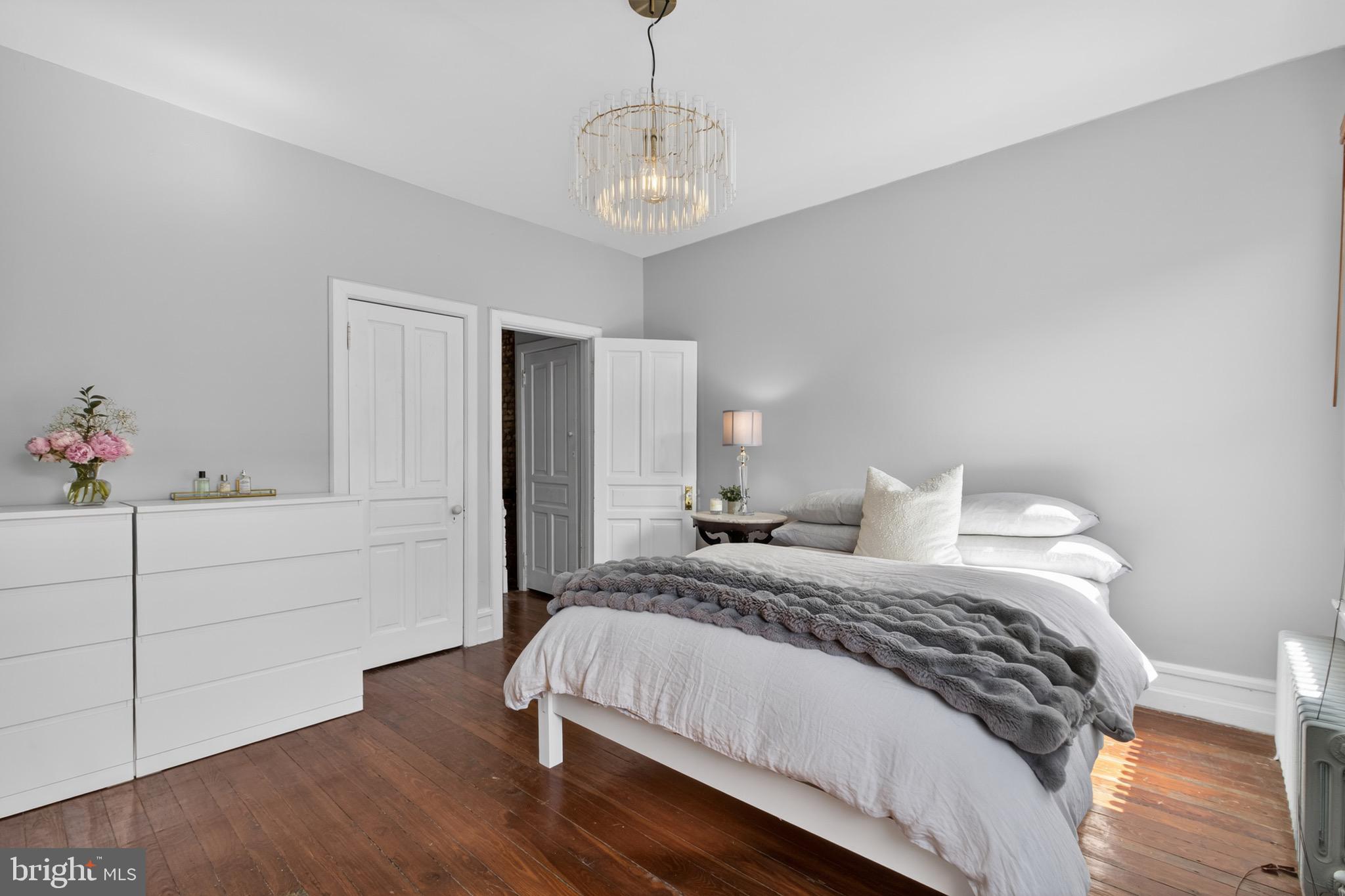 FAIRMOUNT - Residential