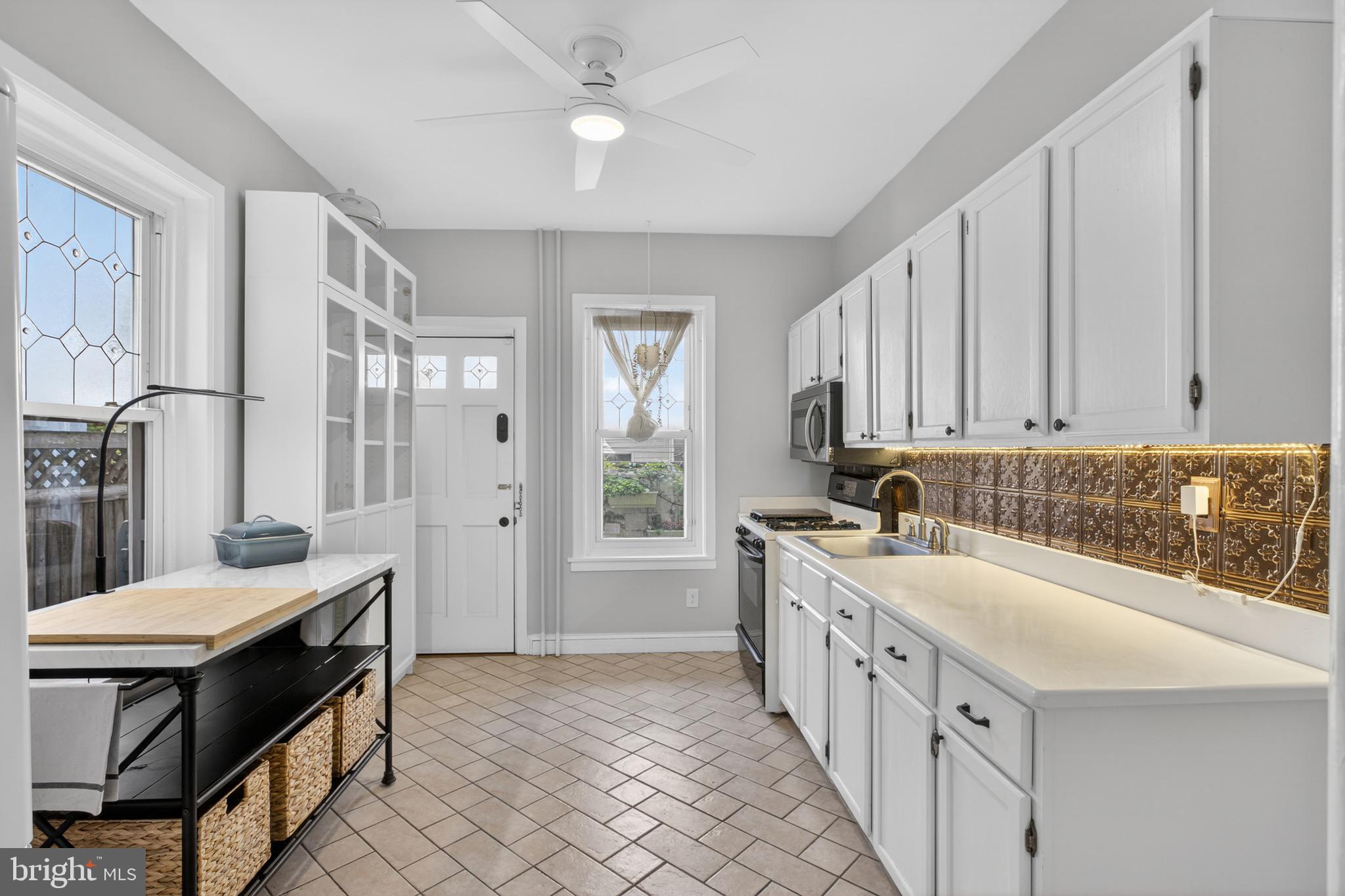 FAIRMOUNT - Residential