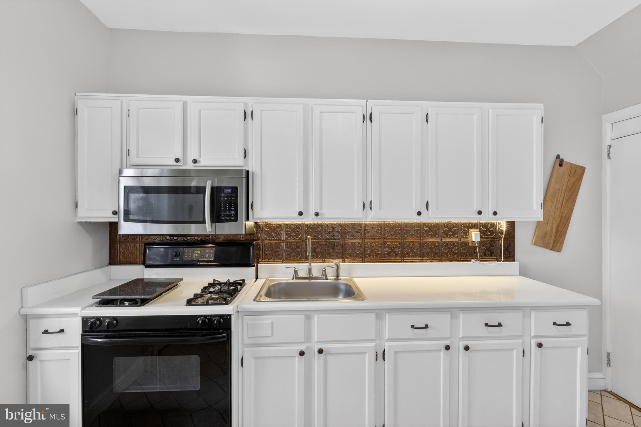 FAIRMOUNT - Residential