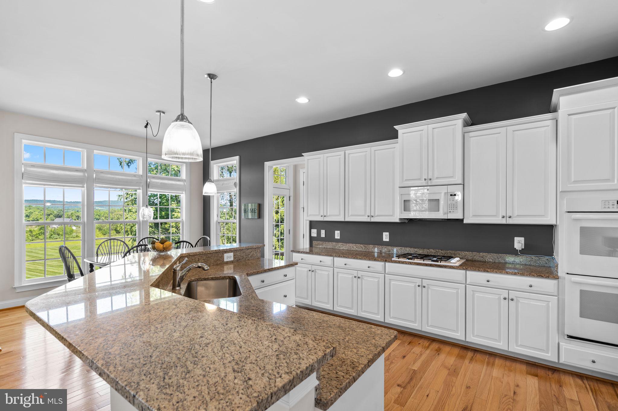 BLACK OAK RIDGE - Residential