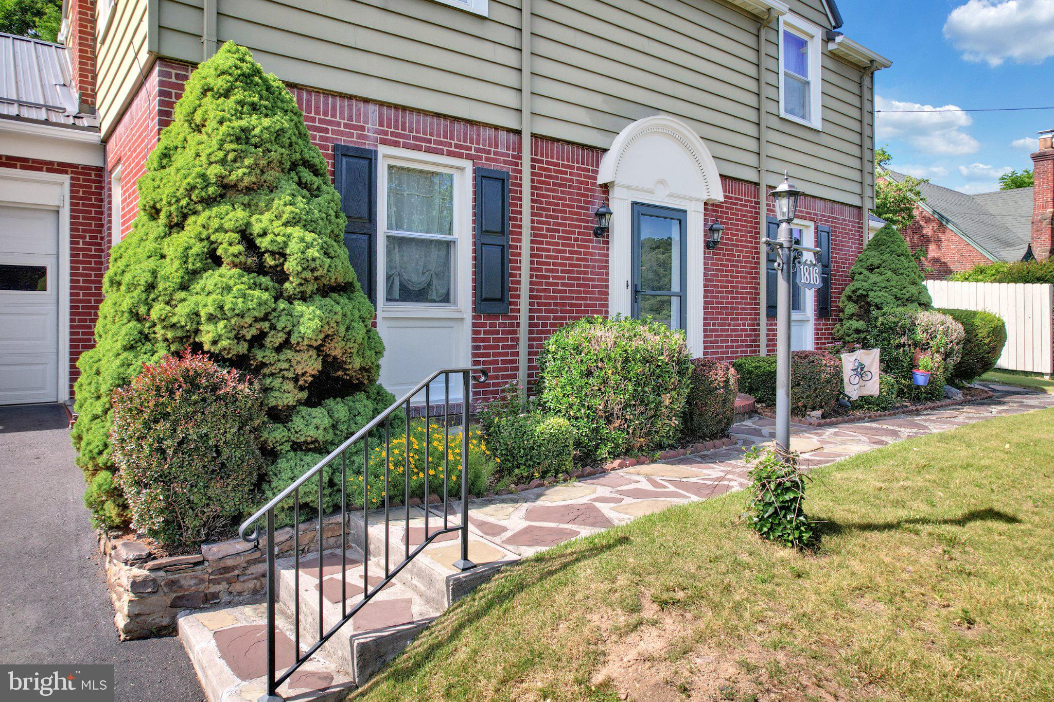 NAVES CROSSROADS - Residential