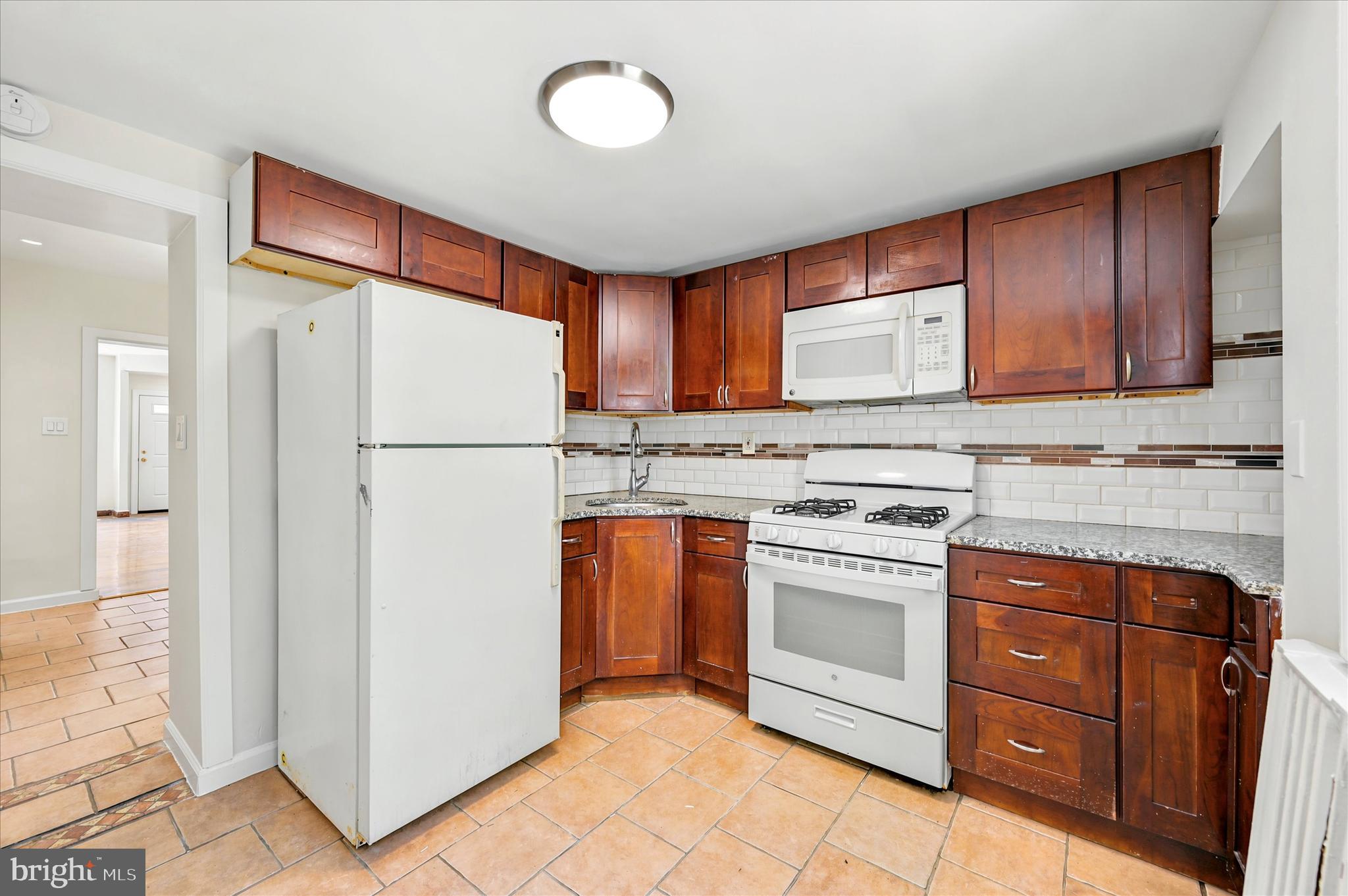 PORT RICHMOND - Residential