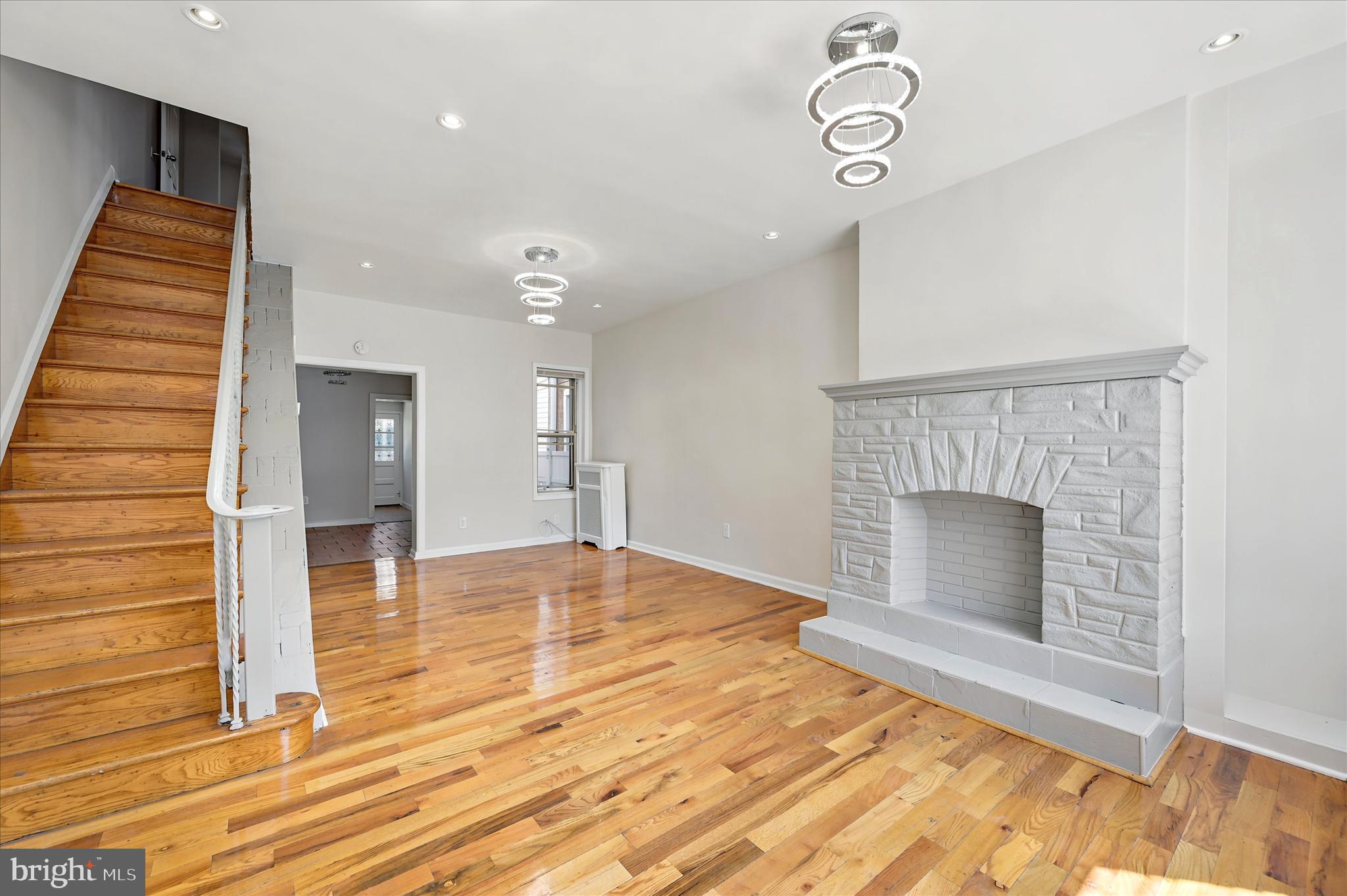 PORT RICHMOND - Residential