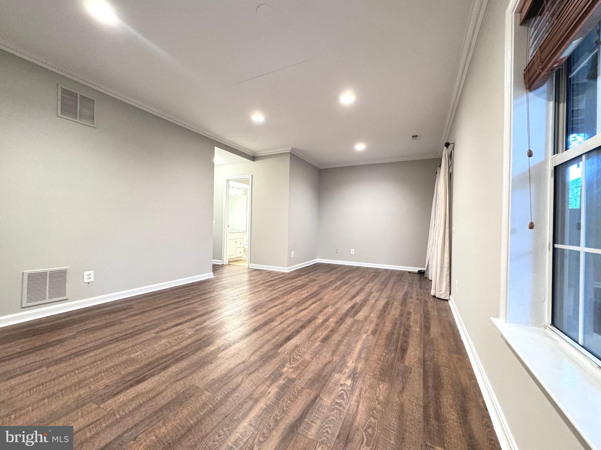 CASCADES - Residential Lease