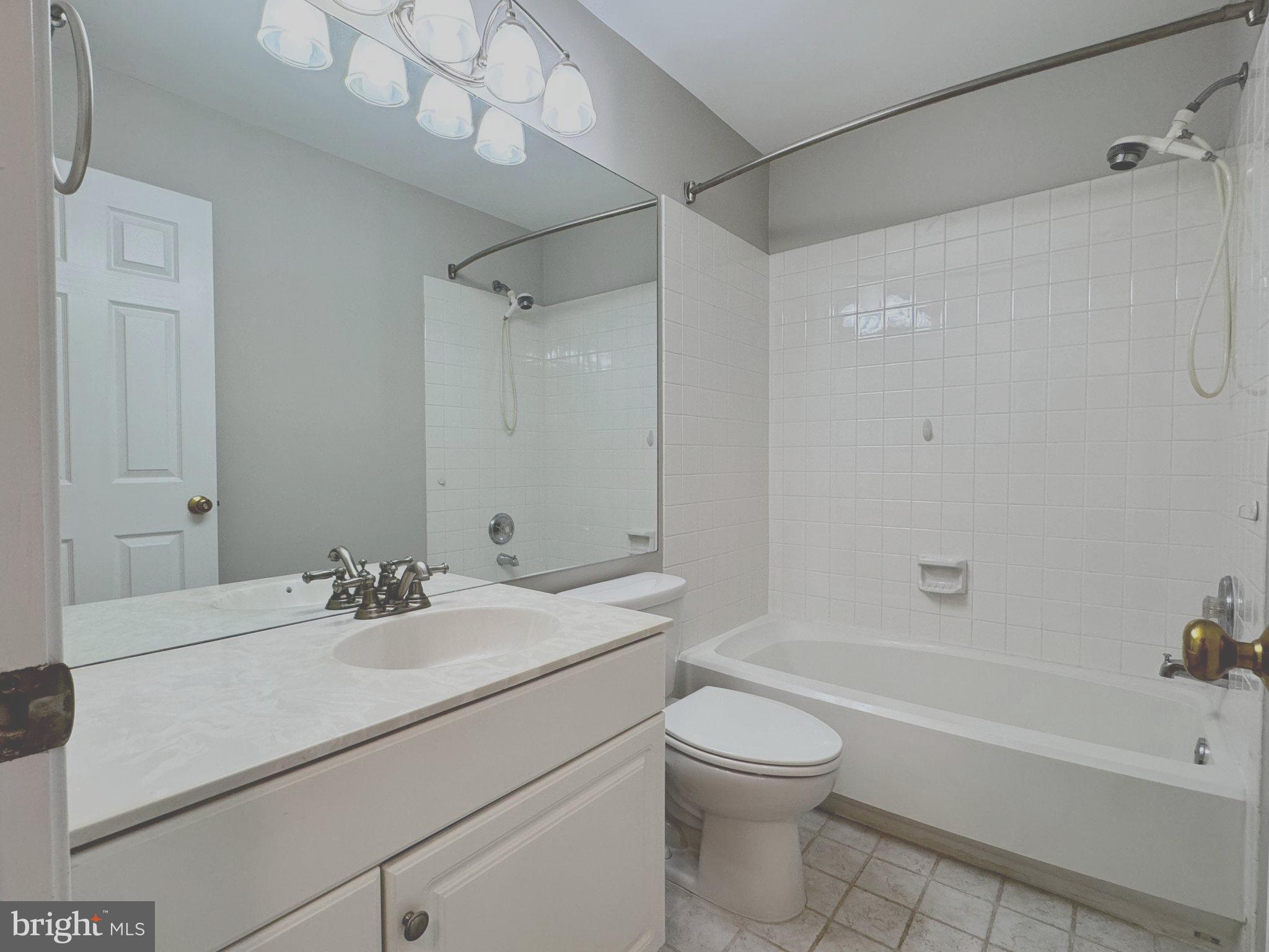 CASCADES - Residential Lease