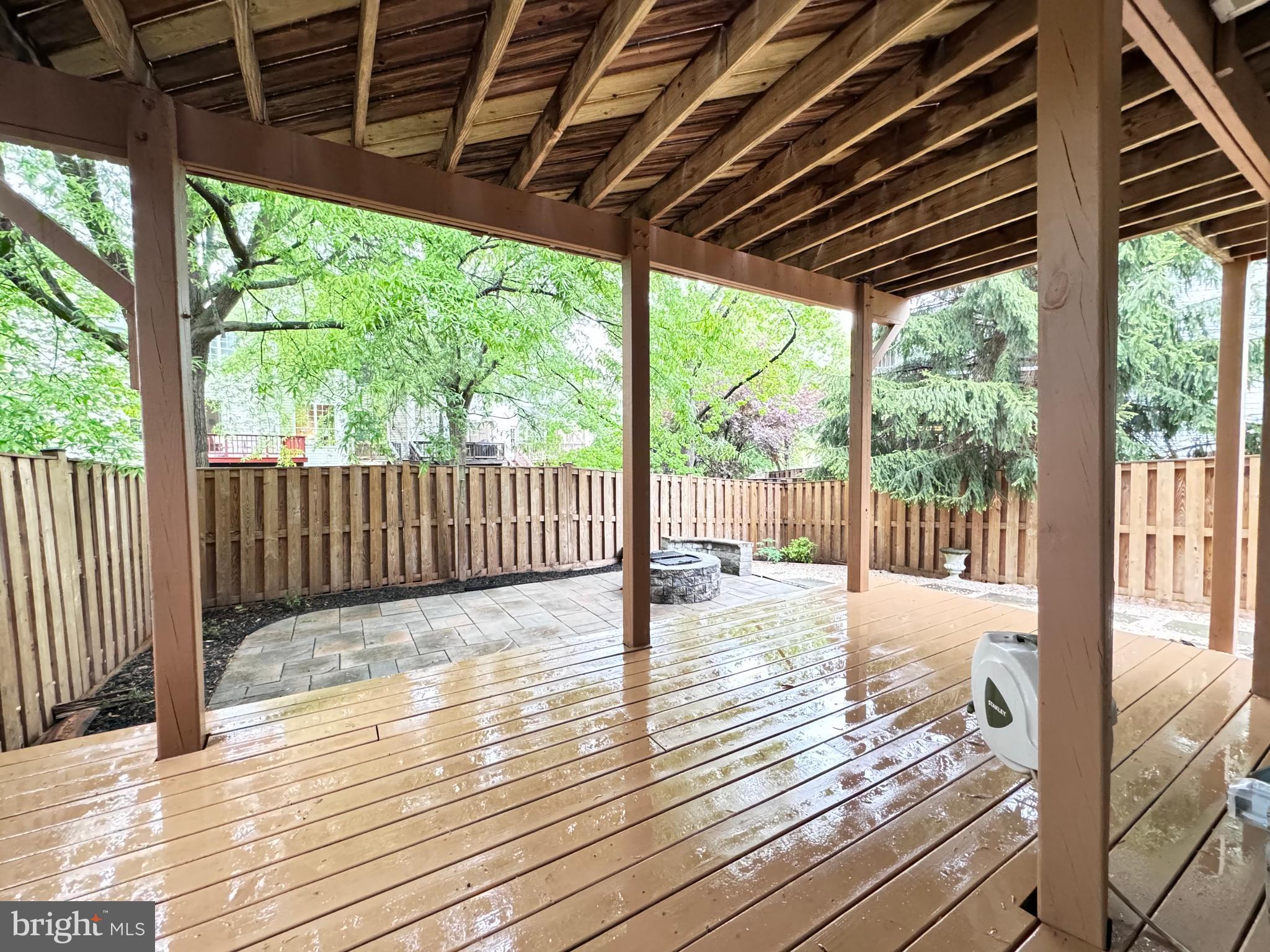 CASCADES - Residential Lease
