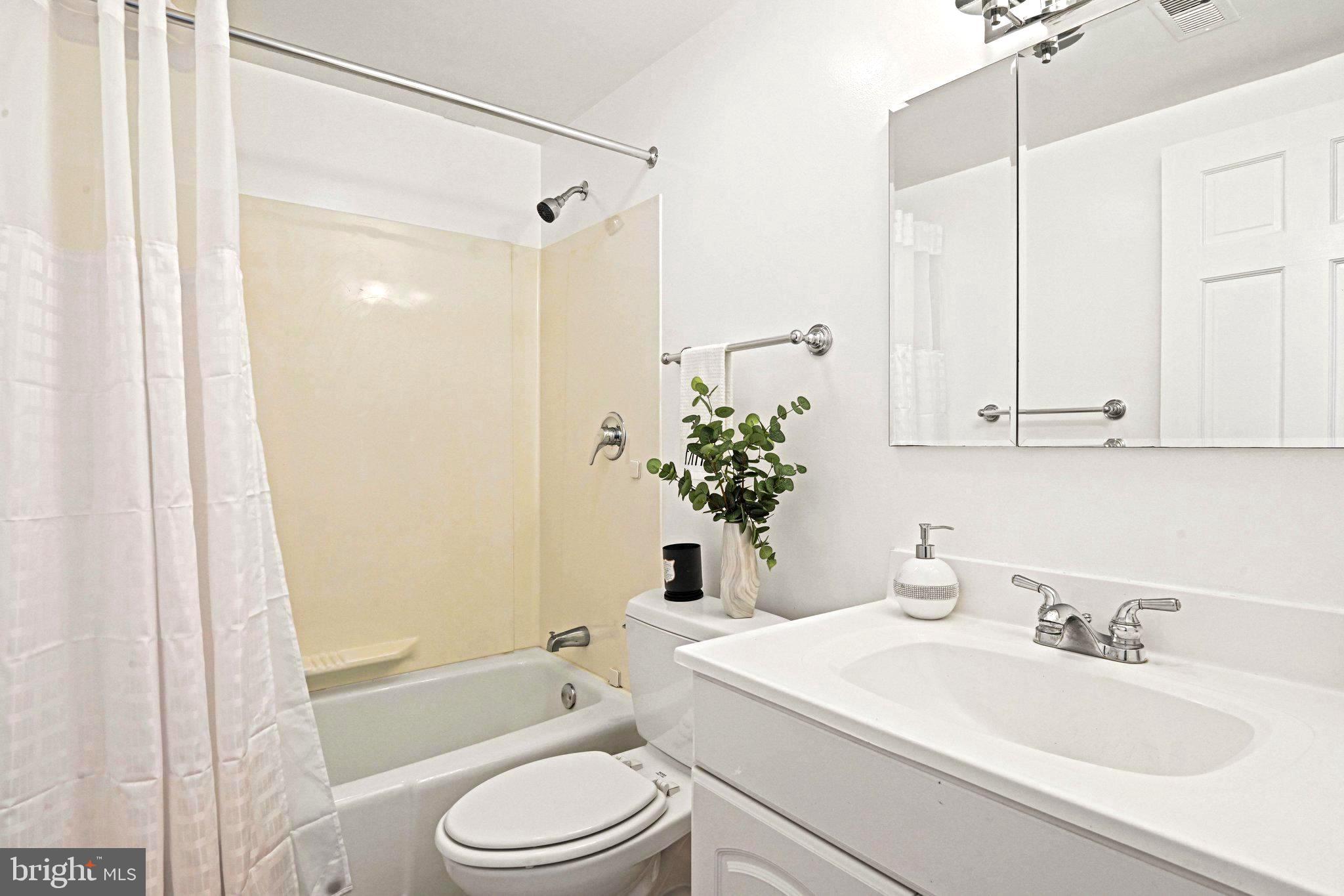 ROSEMONT - Residential