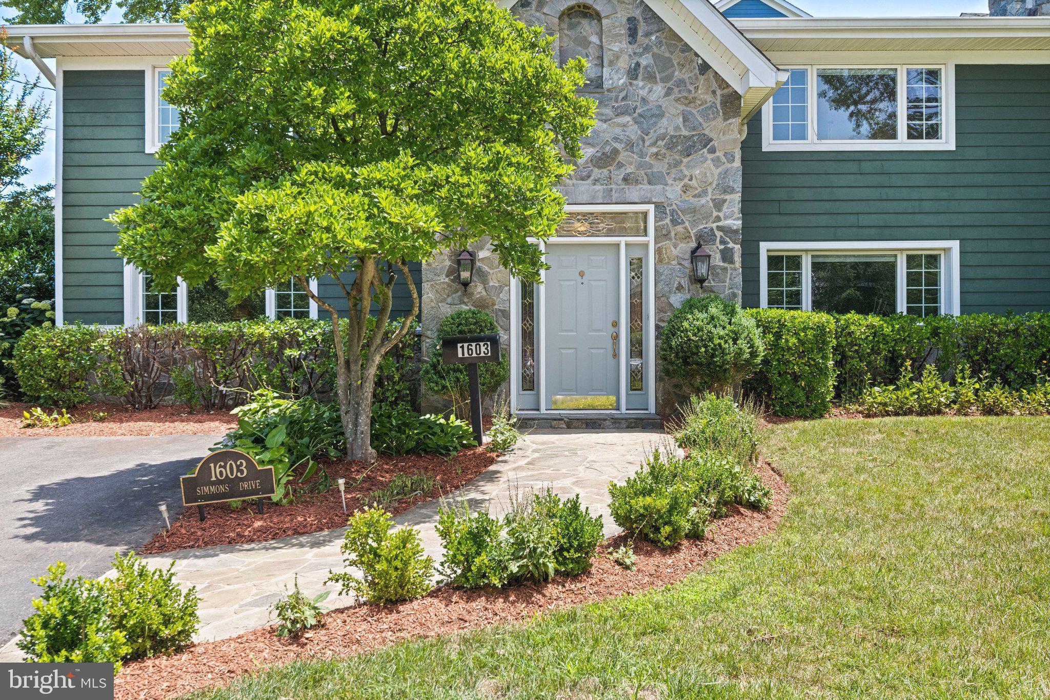 ROSEMONT - Residential