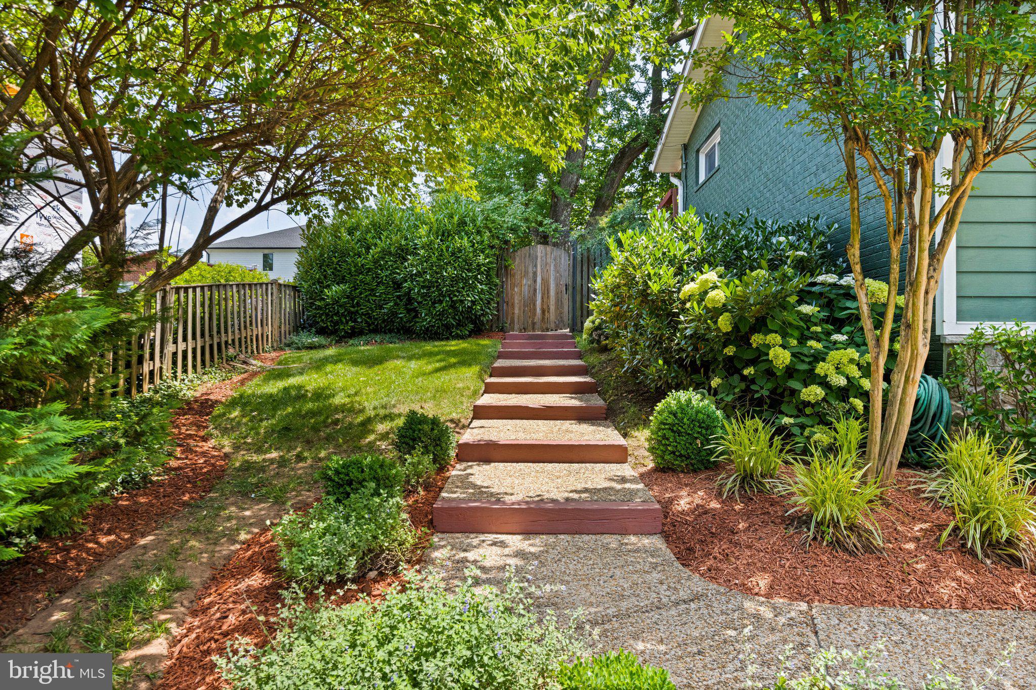 ROSEMONT - Residential